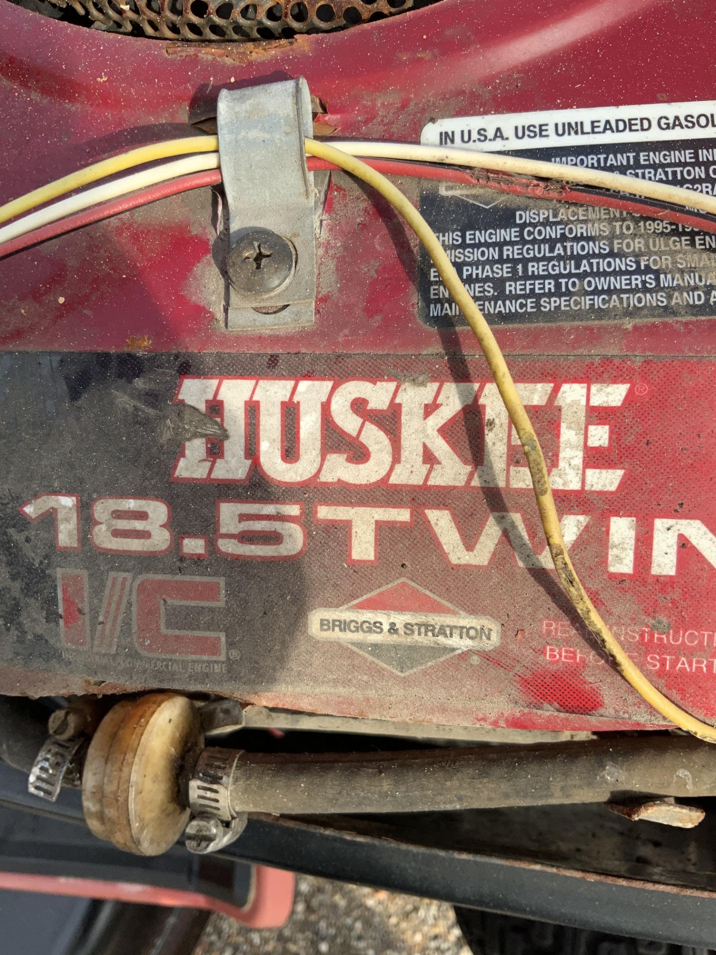 HUSKEE LAWN MOWER/ NOT RUNNING - Image 7 of 8