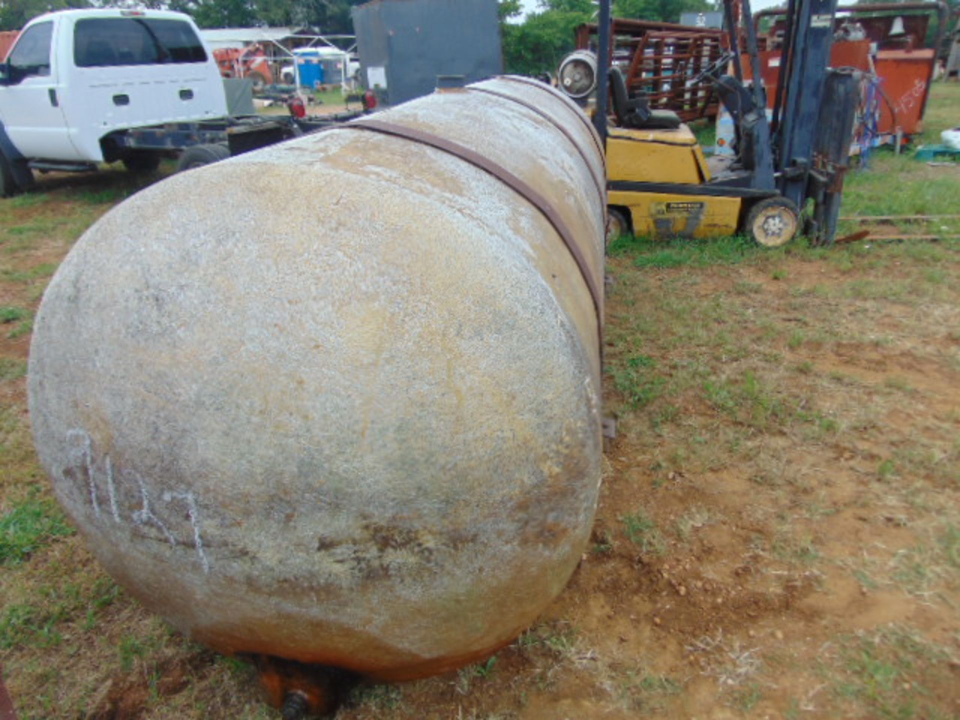 FIBERGLASS TANK - Image 2 of 3