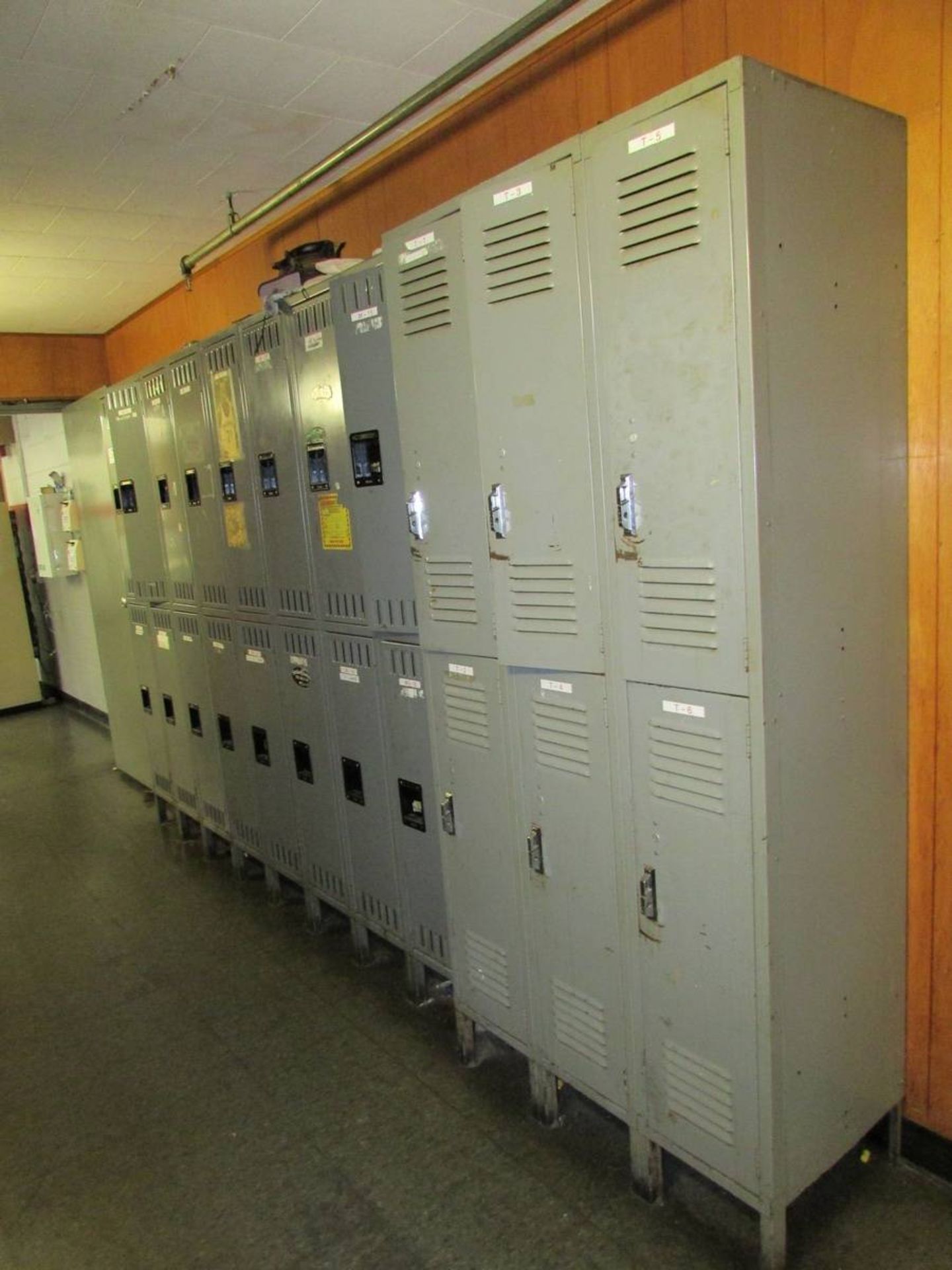 Locker Units - Image 4 of 4