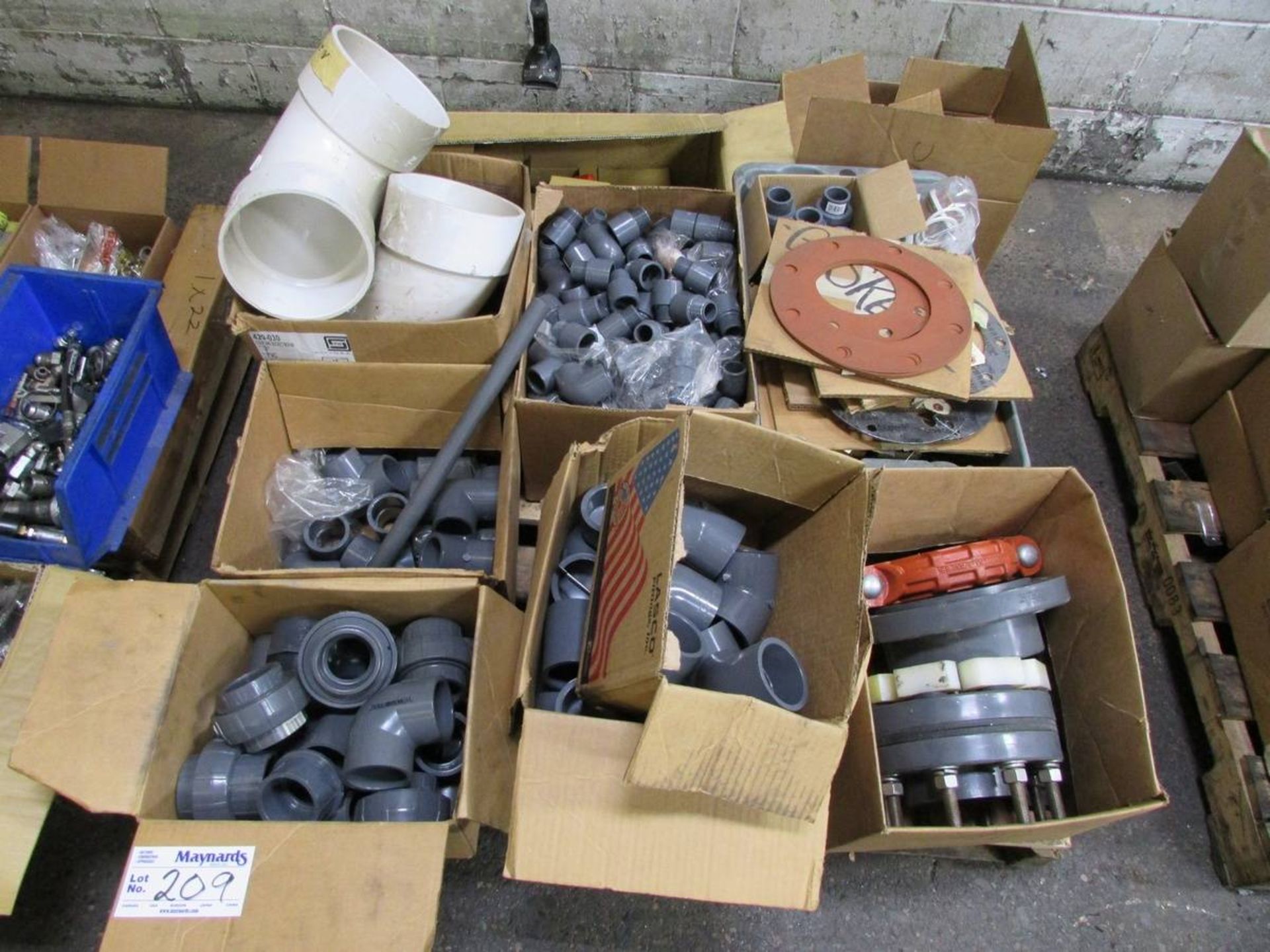 Pallets of Assorted Pipe Fittings - Image 2 of 13