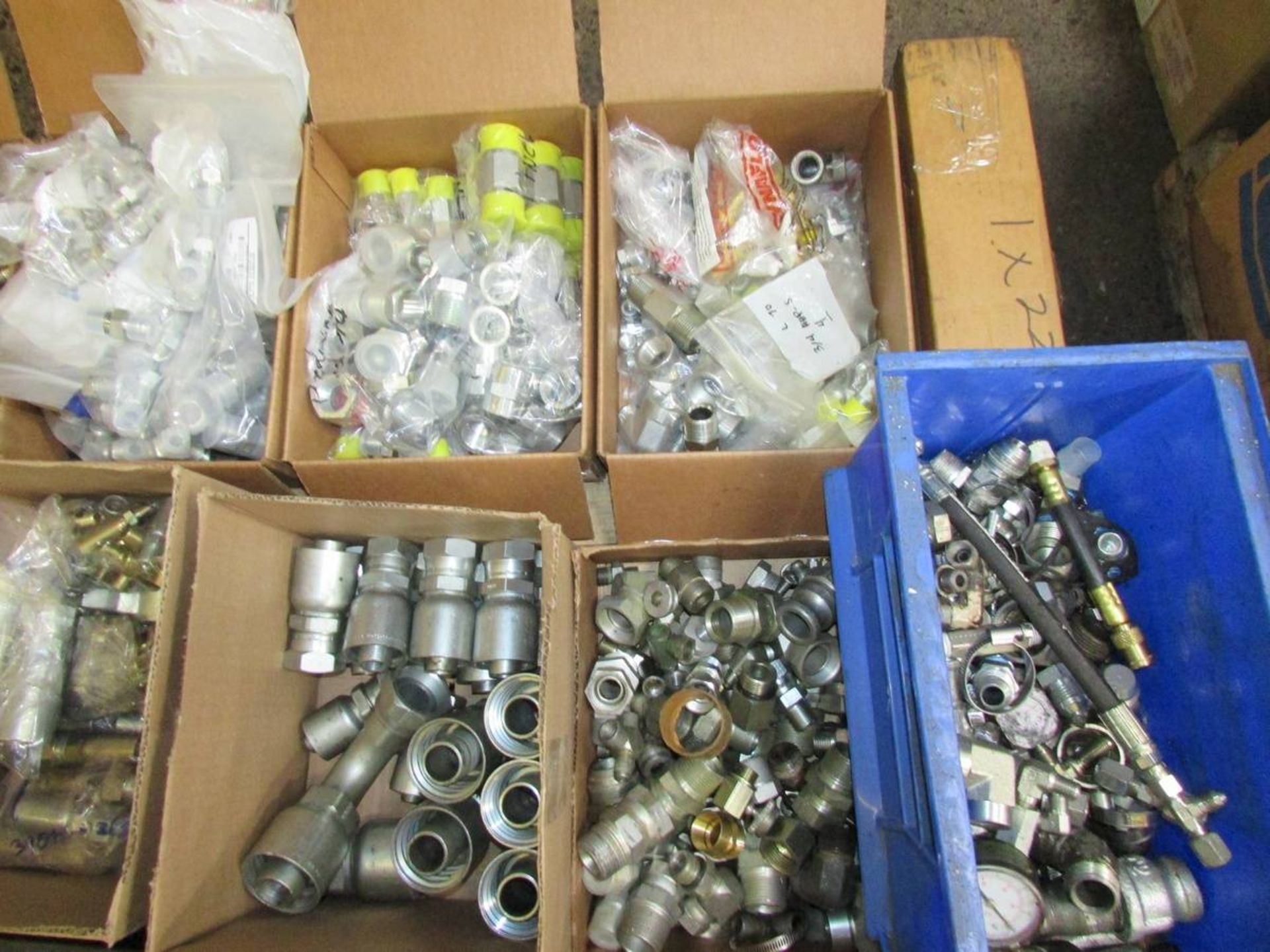 Pallets of Assorted Hydraulic and Air Fittings - Image 10 of 10