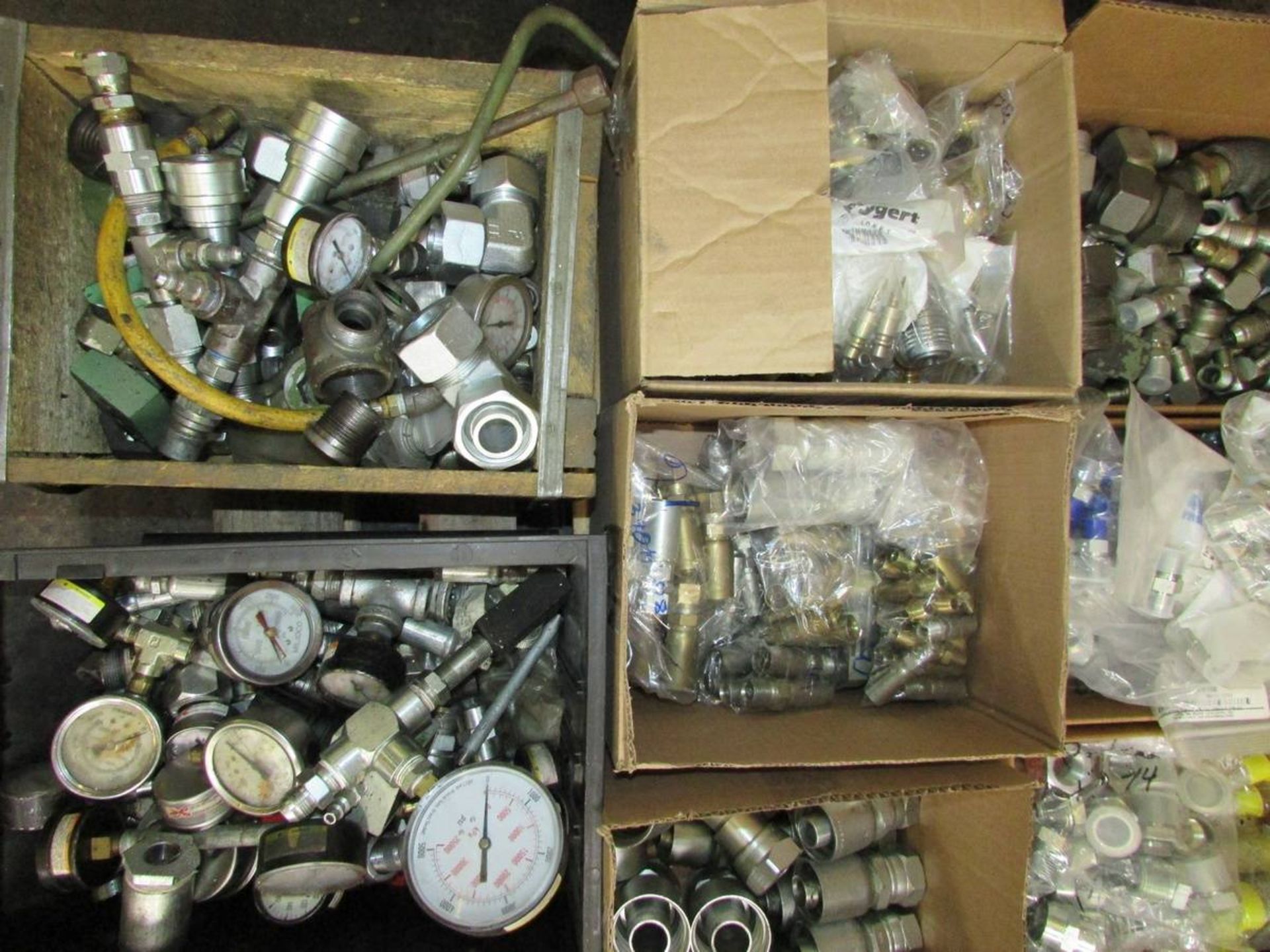 Pallets of Assorted Hydraulic and Air Fittings - Image 8 of 10