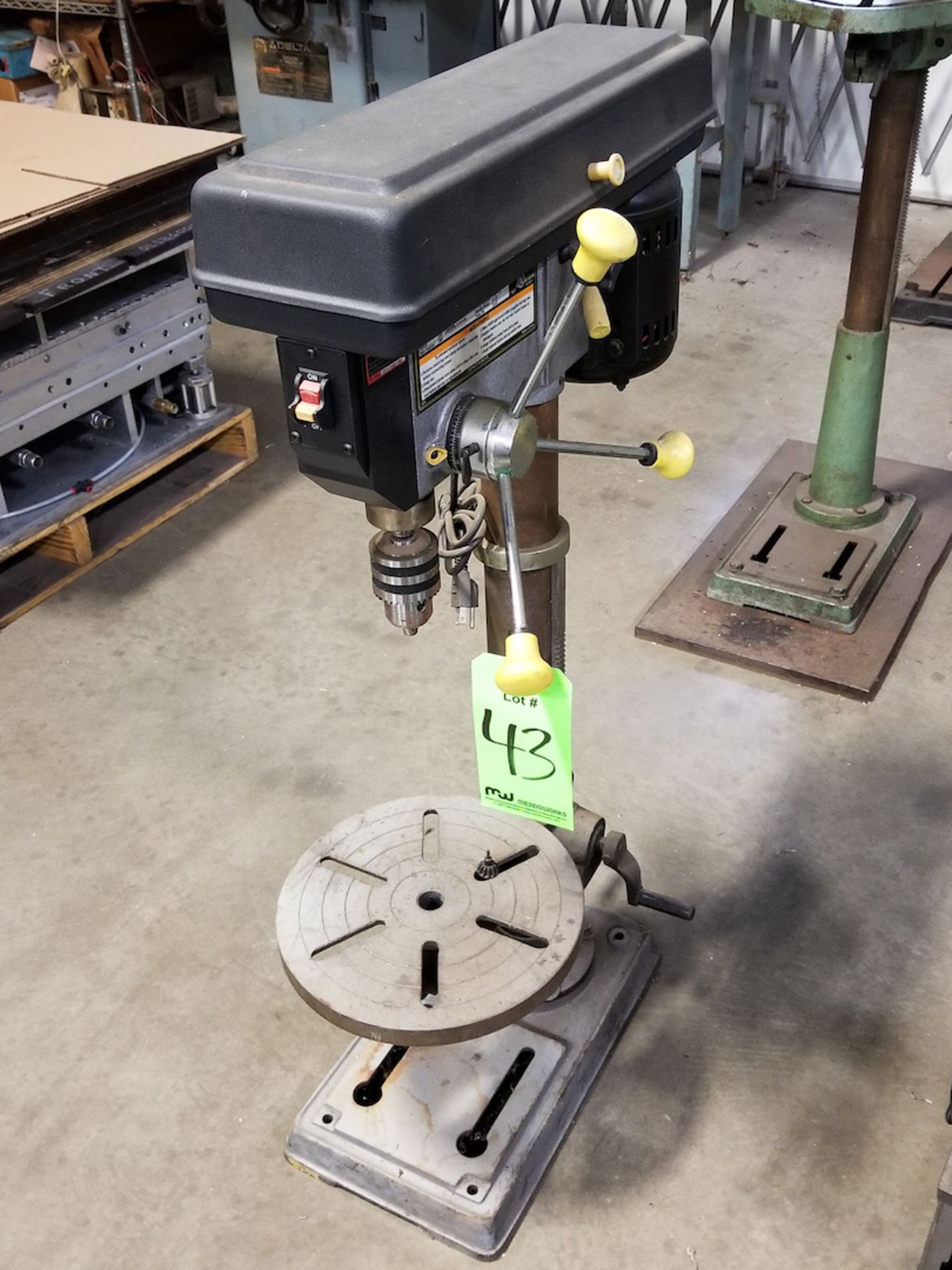 Central Machinery Drill Press 3/4HP, 12" Diameter Round Table