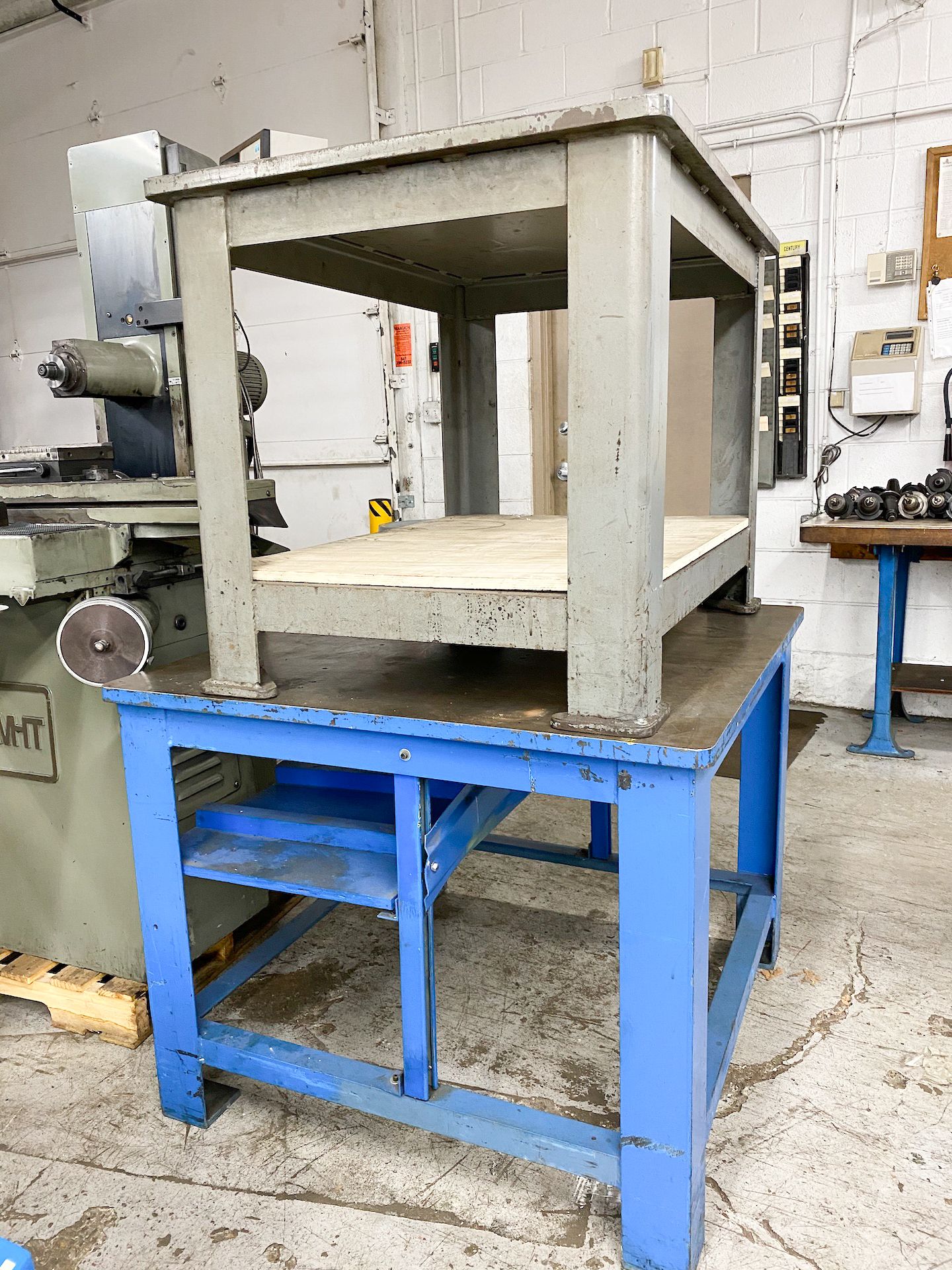 Heavy Duty Work Table, Machine Benches