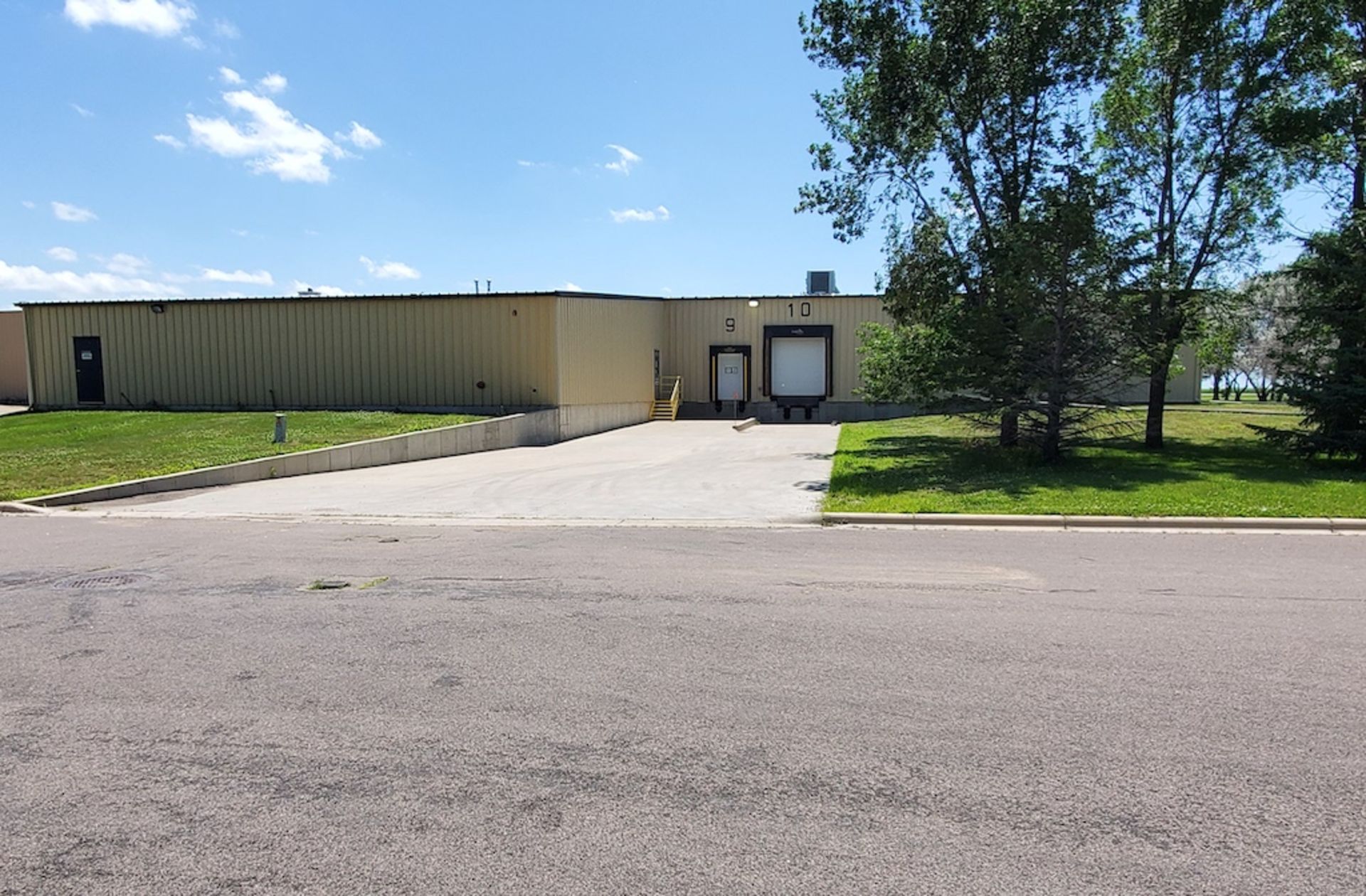 Real Estate - (3) Buildings, 85,550 Total sq./ft. on 12.75 Acres - Image 10 of 25