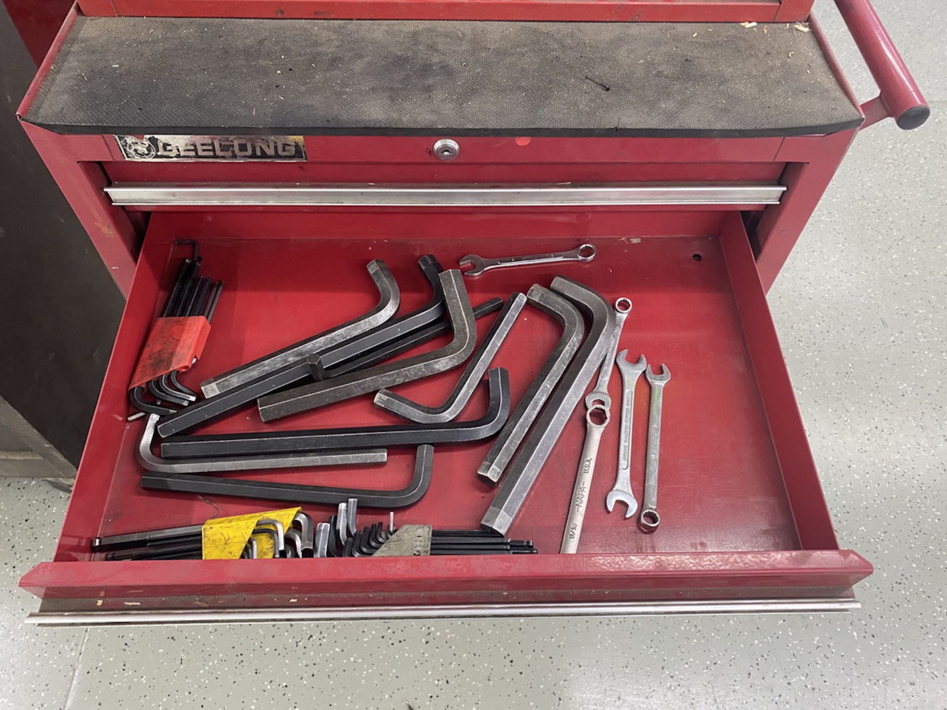 Craftsman 27" x 18" Tool Box with Contents incl. Screwdrivers, Rubber Hammers, and Wrenches - Image 8 of 11