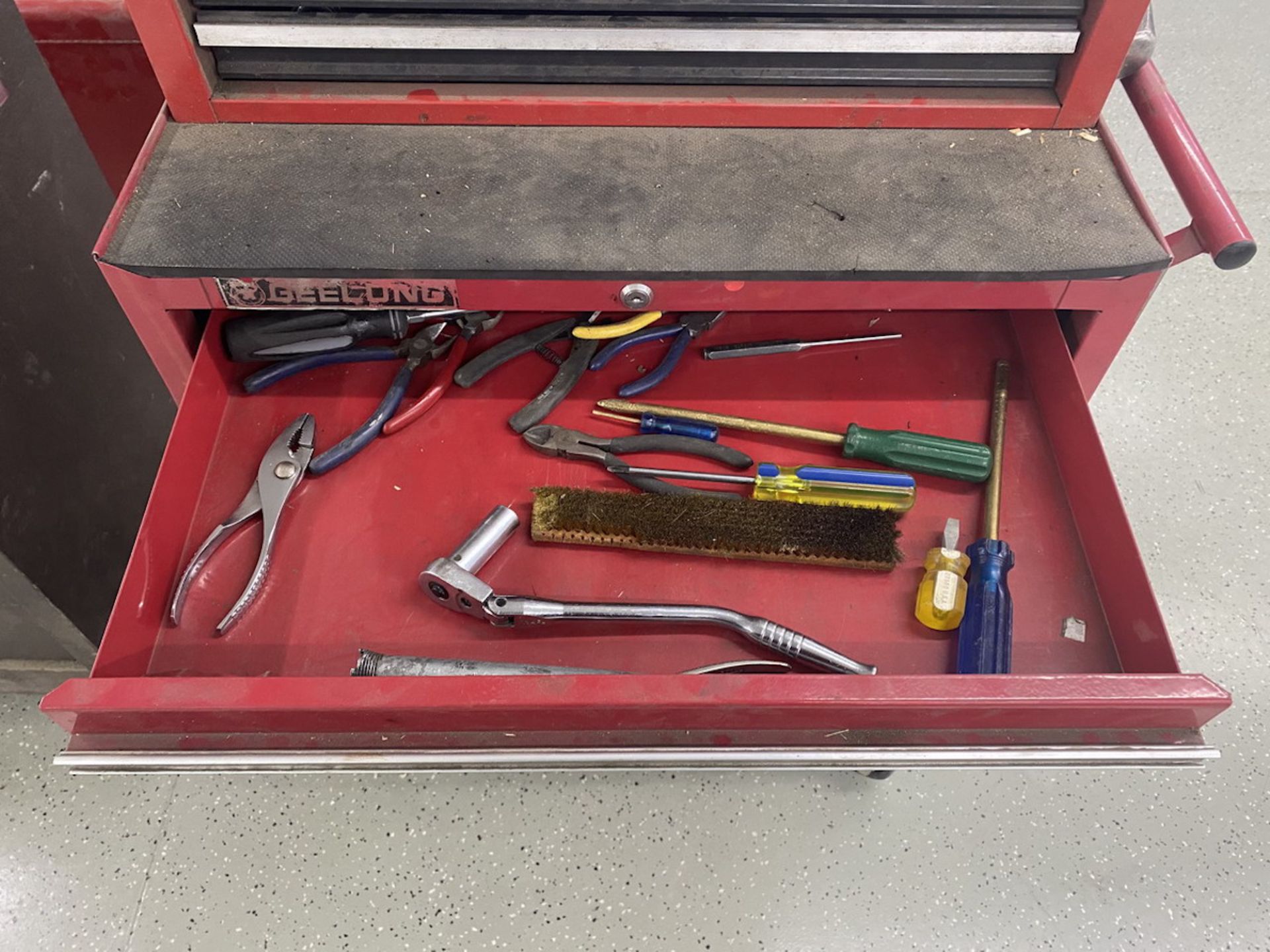 Craftsman 27" x 18" Tool Box with Contents incl. Screwdrivers, Rubber Hammers, and Wrenches - Image 7 of 11