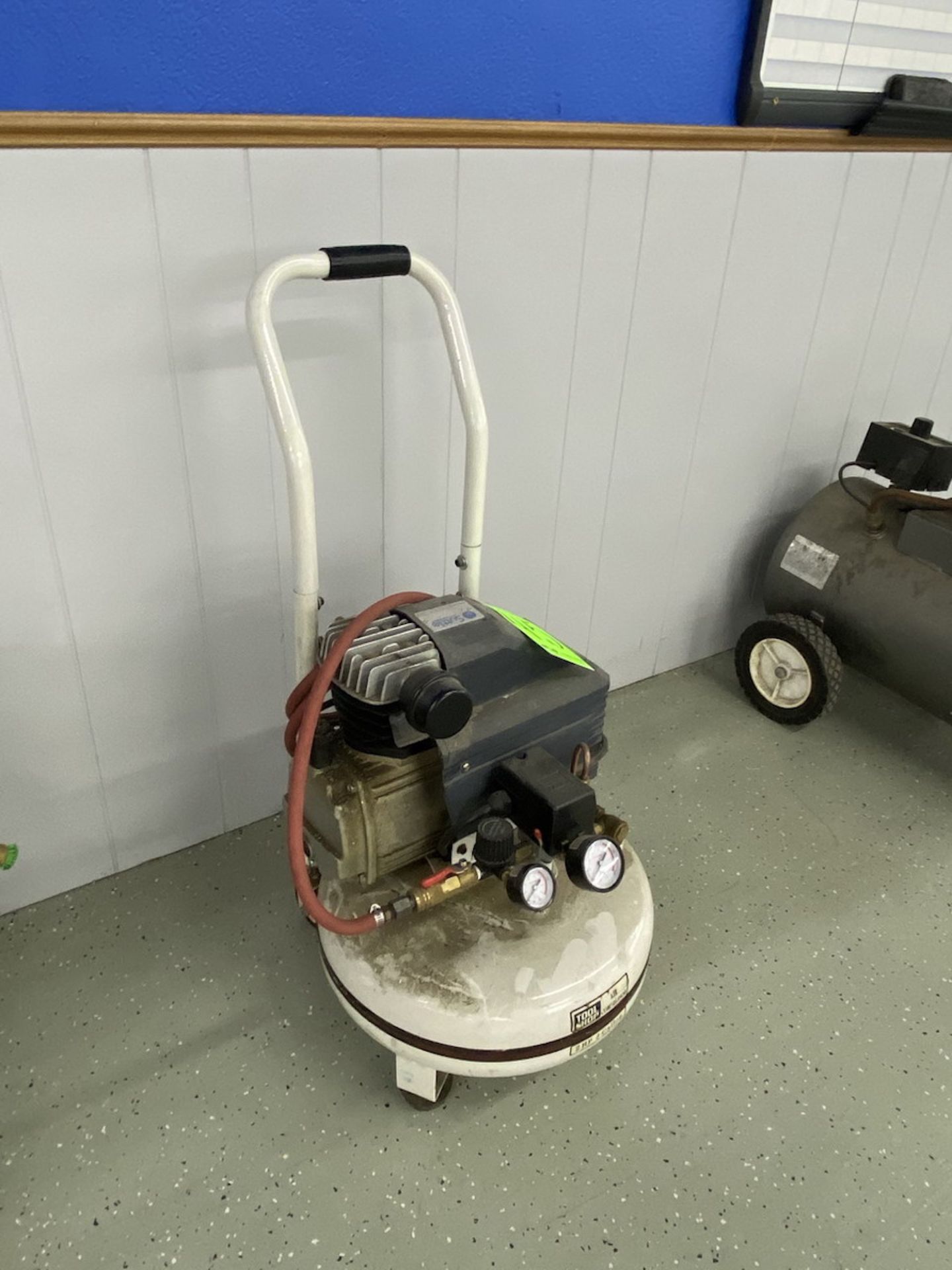 Tool Shop 4 Gallon Tank Air Compressor, 200 PSI, 2 HP - Image 2 of 3