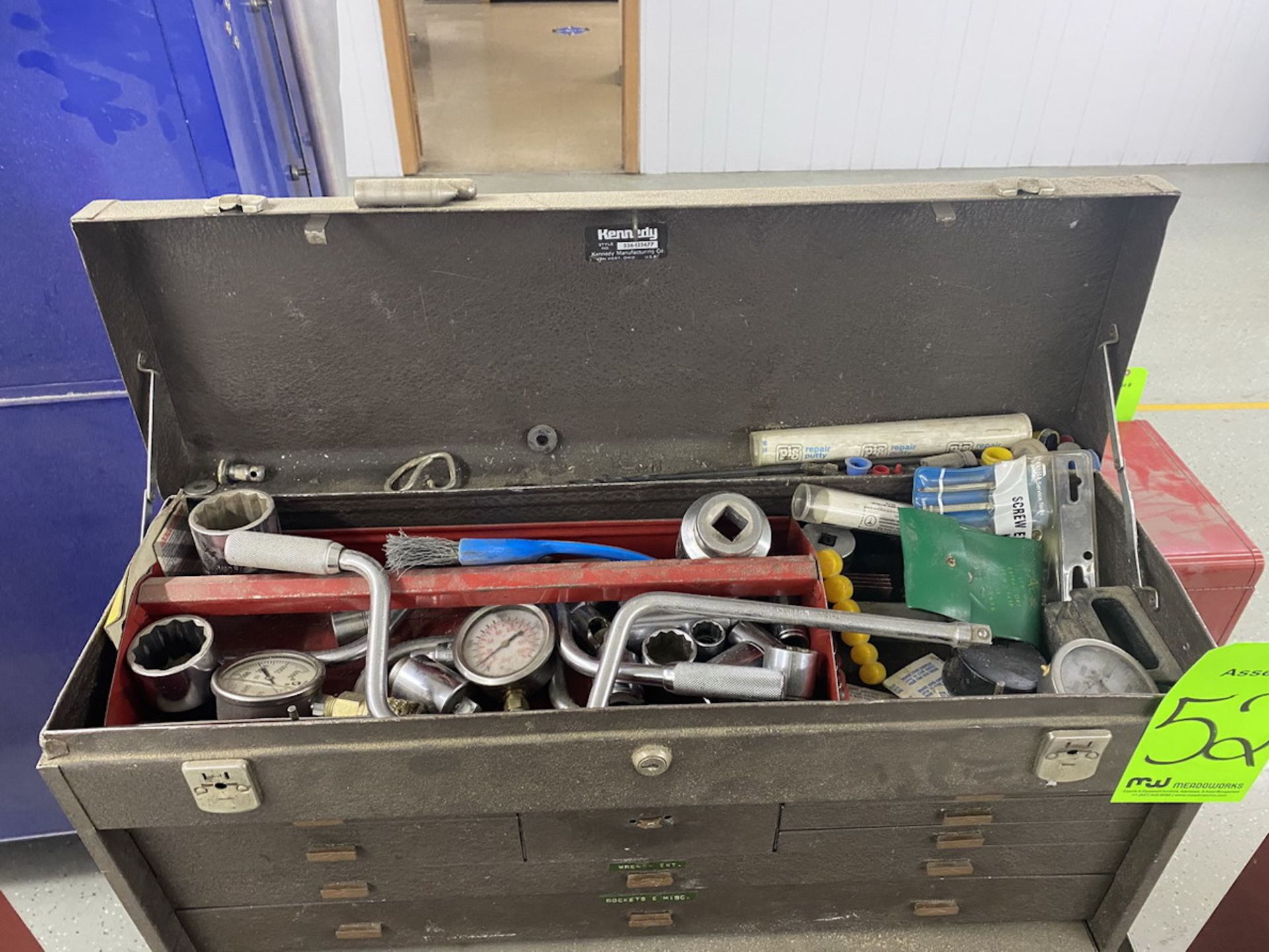 Kennedy 27" x 18" Tool Box Including Assorted Hand Tools, Wrenches, Screwdrivers and Hex Keys - Image 3 of 11