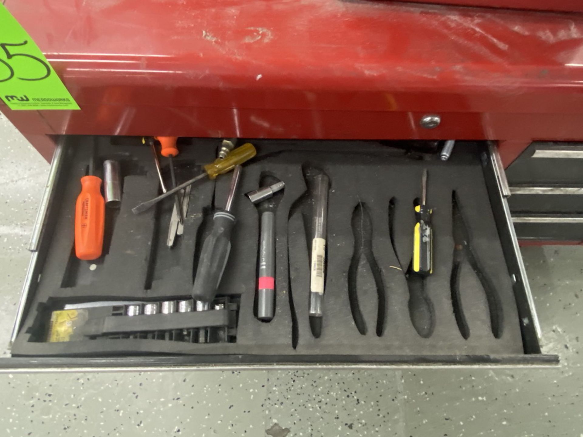 Craftsman 40" x 16" Tool Box & Contents Incl Screwdrivers, Hex Key Wrenches, Nuts, Screws & Bolts - Image 3 of 8