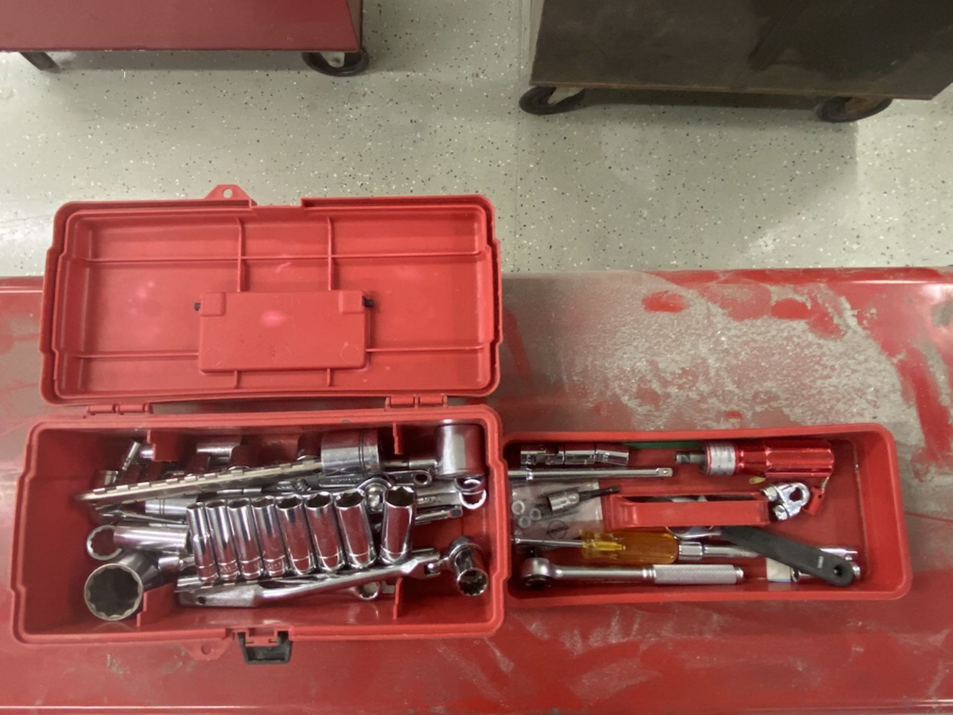 Craftsman 40" x 16" Tool Box & Contents Incl Screwdrivers, Hex Key Wrenches, Nuts, Screws & Bolts - Image 8 of 8