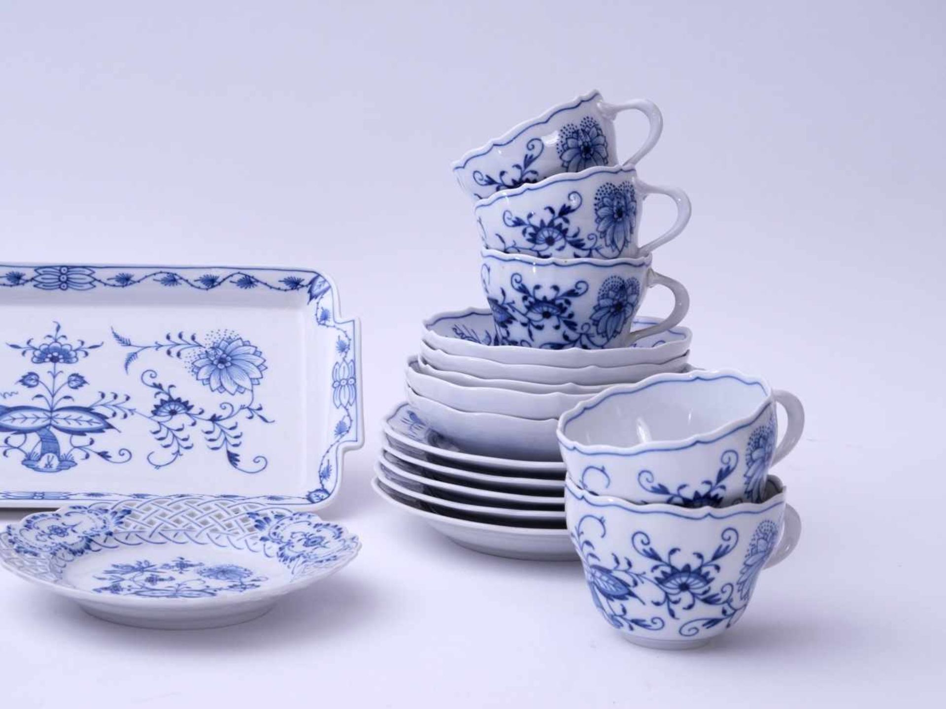 Meissen Teeservice Zwiebelmuster 23 TeileRestservice im klassischen blauen Unterglasurdekor. - Bild 3 aus 6