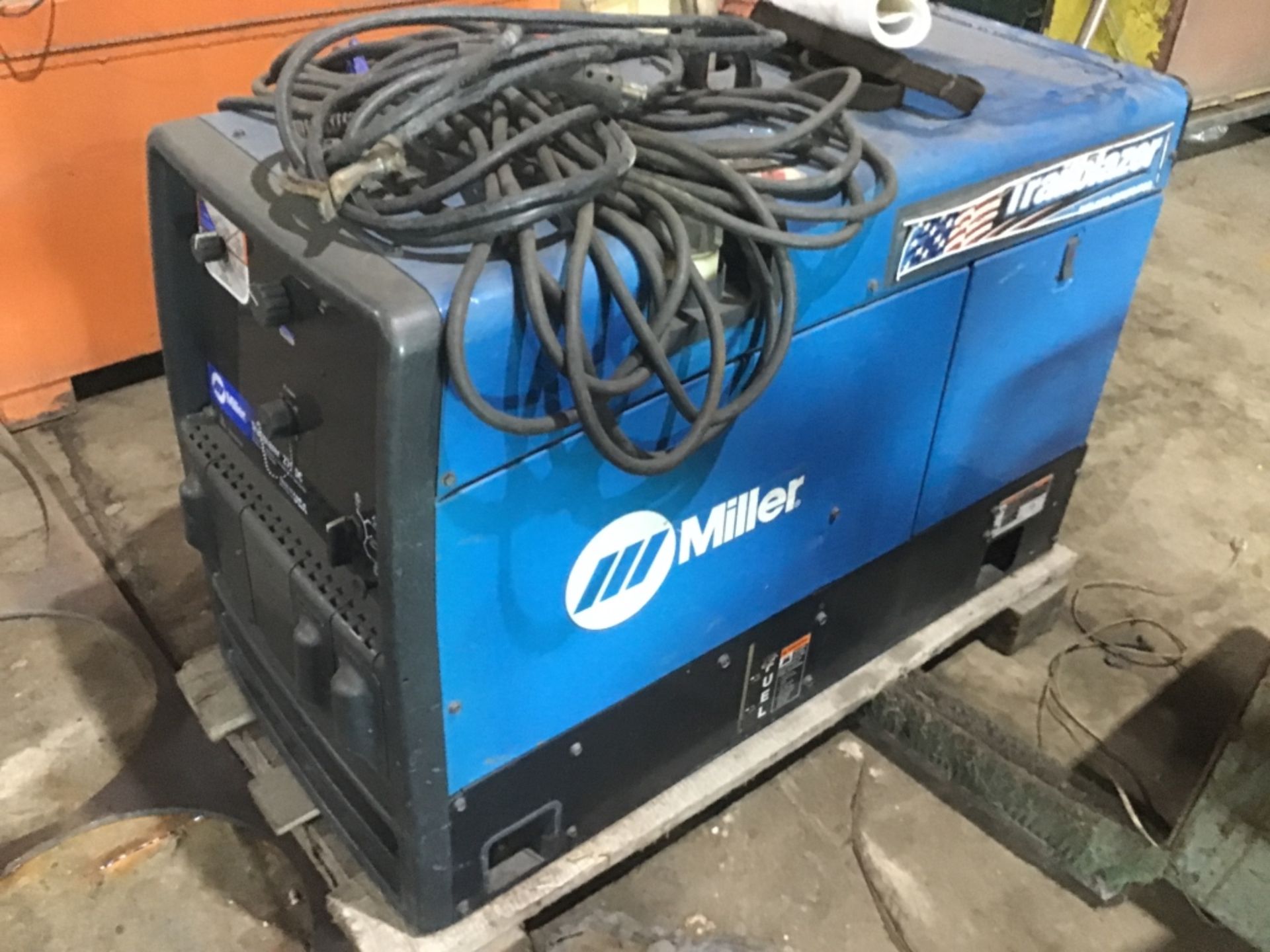 Miller trailblazer 275 DC cc/cv/,DC welder, 10,000 watt Generator - Image 2 of 5