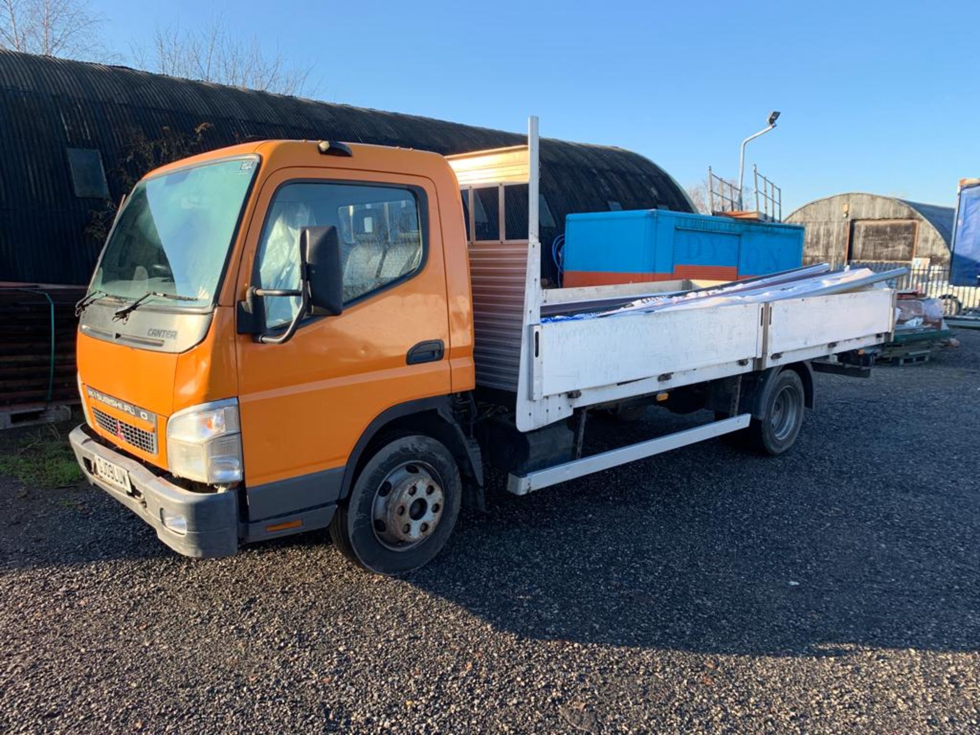 2008/09 REG MITSUBISHI FUSO CANTER 7C15 3.0 DIESEL ORANGE DROPSIDE LORRY, SHOWING 2 FORMER KEEPERS - Image 3 of 11