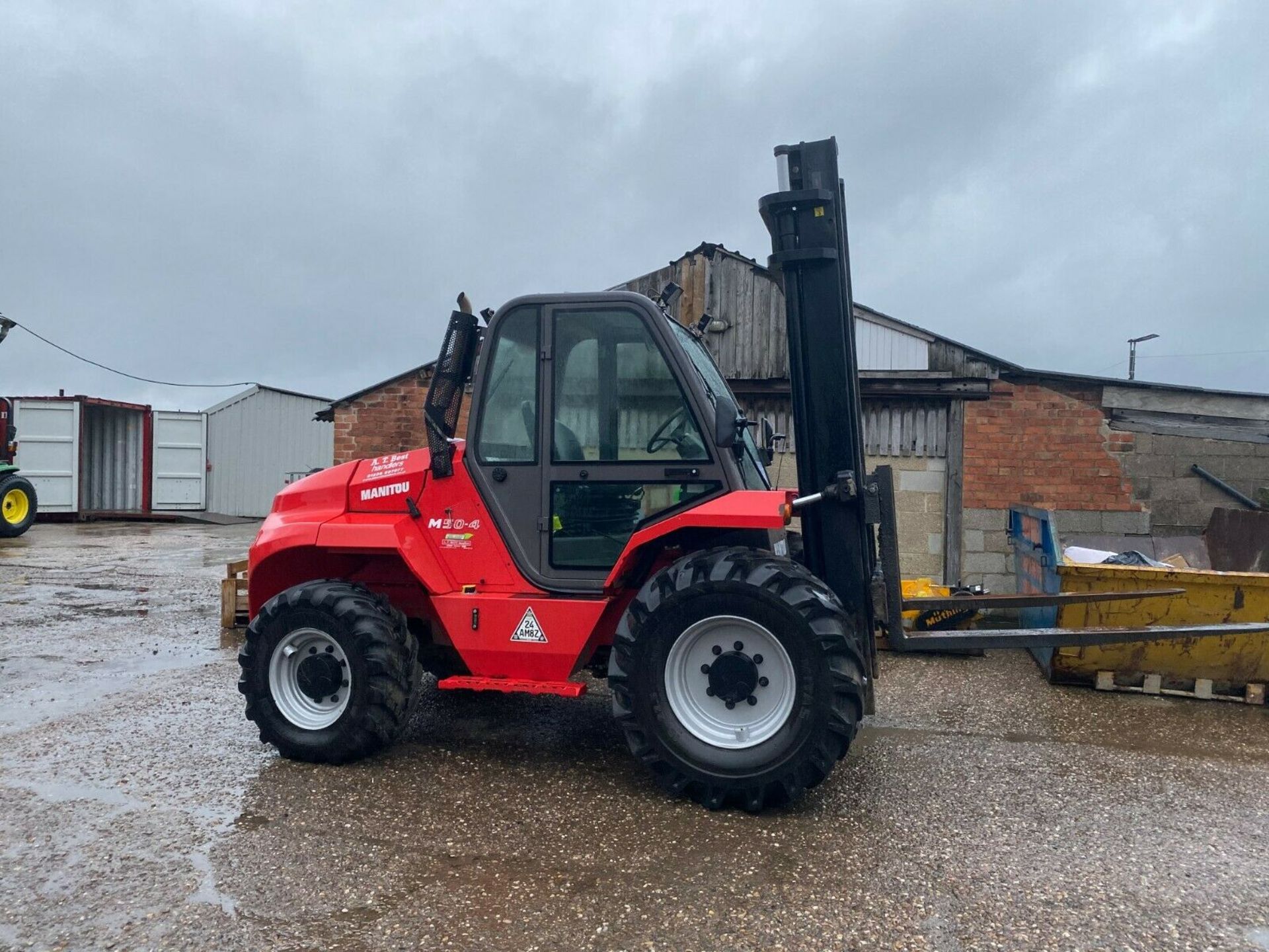 MANITOU 5 TON LIFT FORKLIFT, MODEL: M50-4, ONLY 810 HOURS, WHEEL DRIVE, YEAR 2015 *PLUS VAT* - Image 4 of 8