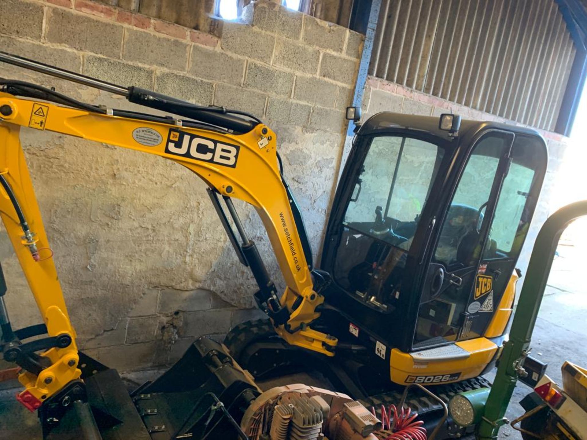 BRAND NEW & UNUSED JCB 8026 CTS TRACKED CRAWLER MINI EXCAVATOR / DIGGER - C/W 3 X BUCKETS *PLUS VAT* - Image 2 of 12