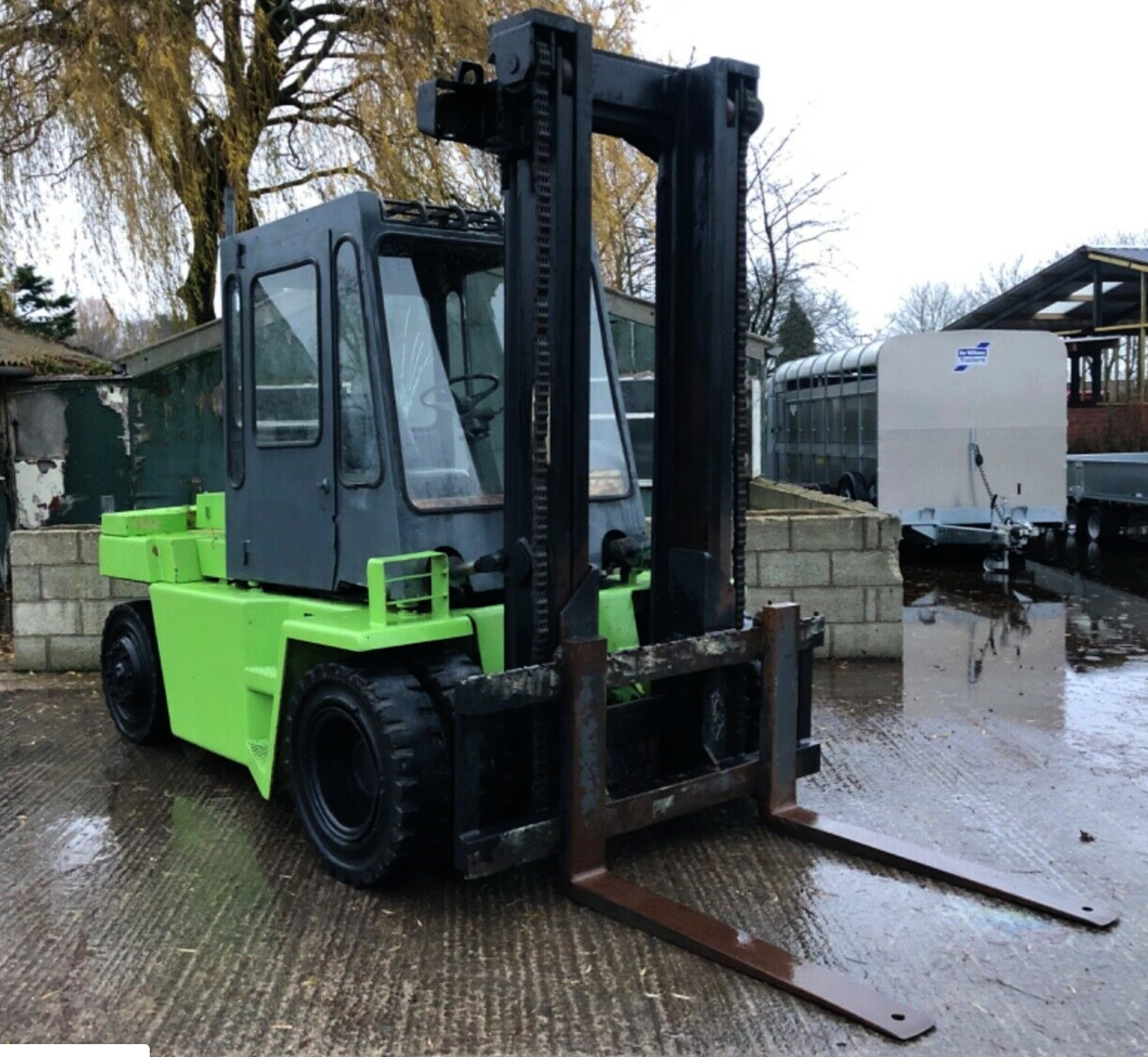 CLARKE DPL 70 5 TON FORK LIFT TRUCK LOW RESERVE - Image 2 of 10