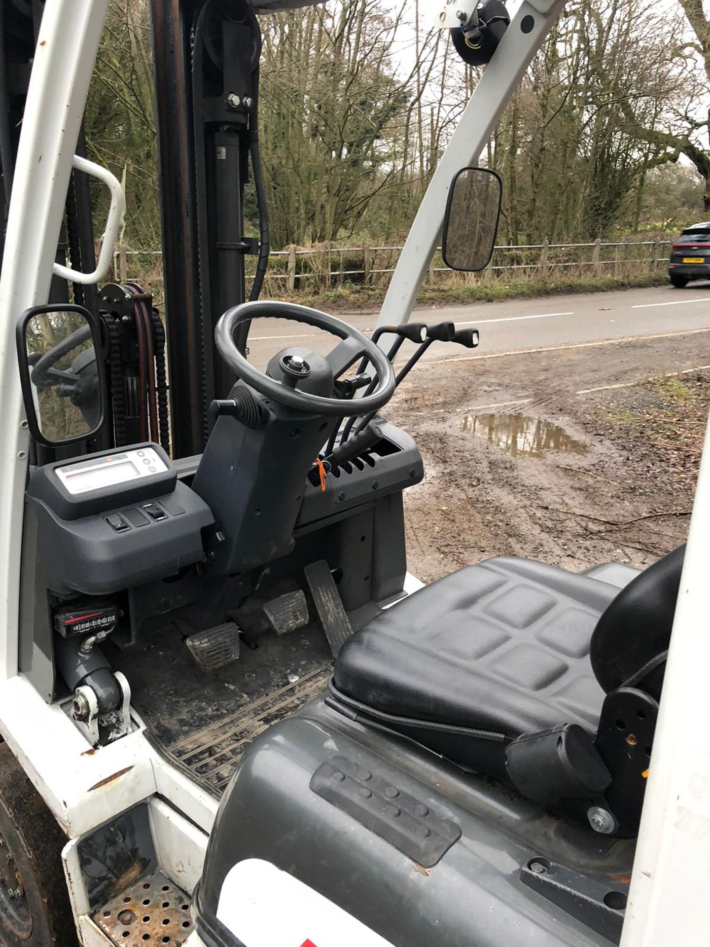 2013 TCM 1.8 TON FORKLIFT, SIDE SHIFT, CONTAINER SPEC, 3 STAGE MAST *PLUS VAT* - Image 4 of 6