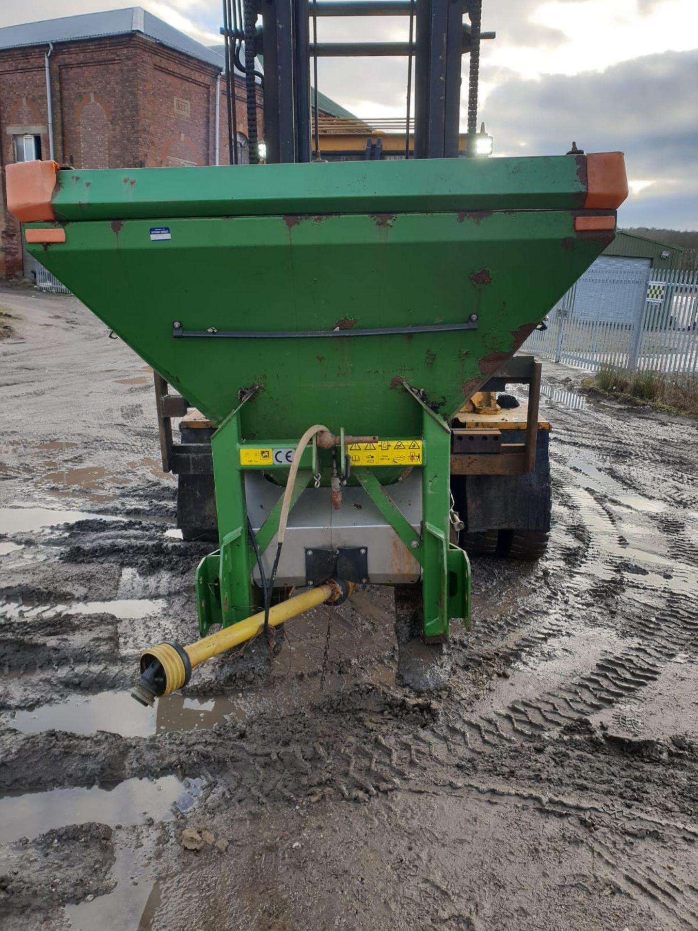 AMAZONEN-WERKE S260 SEED SPREADER, YEAR 2010, WORKING ORDER *NO VAT*