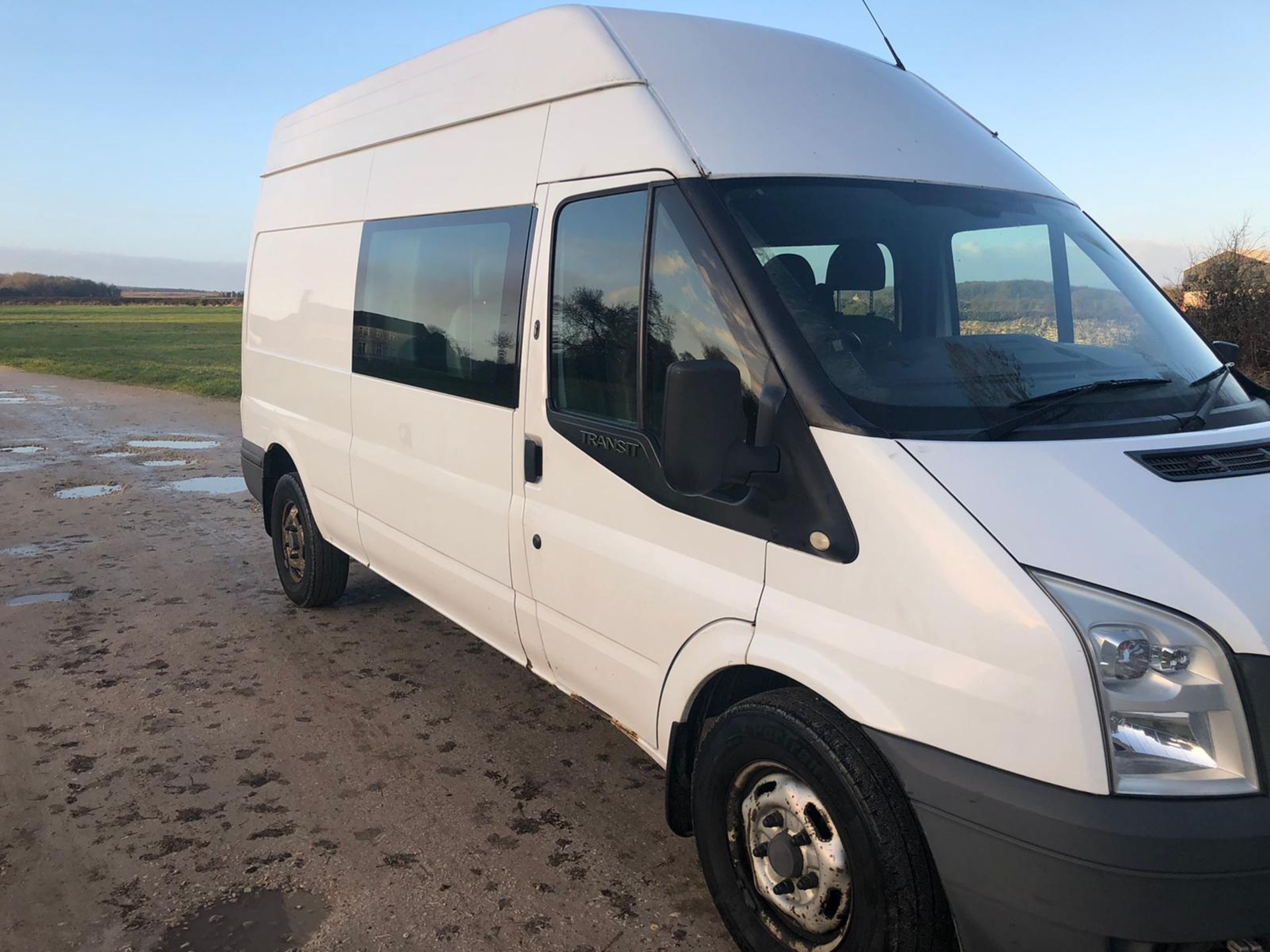 2010/60 REG FORD TRANSIT 115 T350L RWD 2.4 DIESEL WHITE PANEL VAN, SHOWING 3 FORMER KEEPERS *NO VAT* - Image 4 of 10