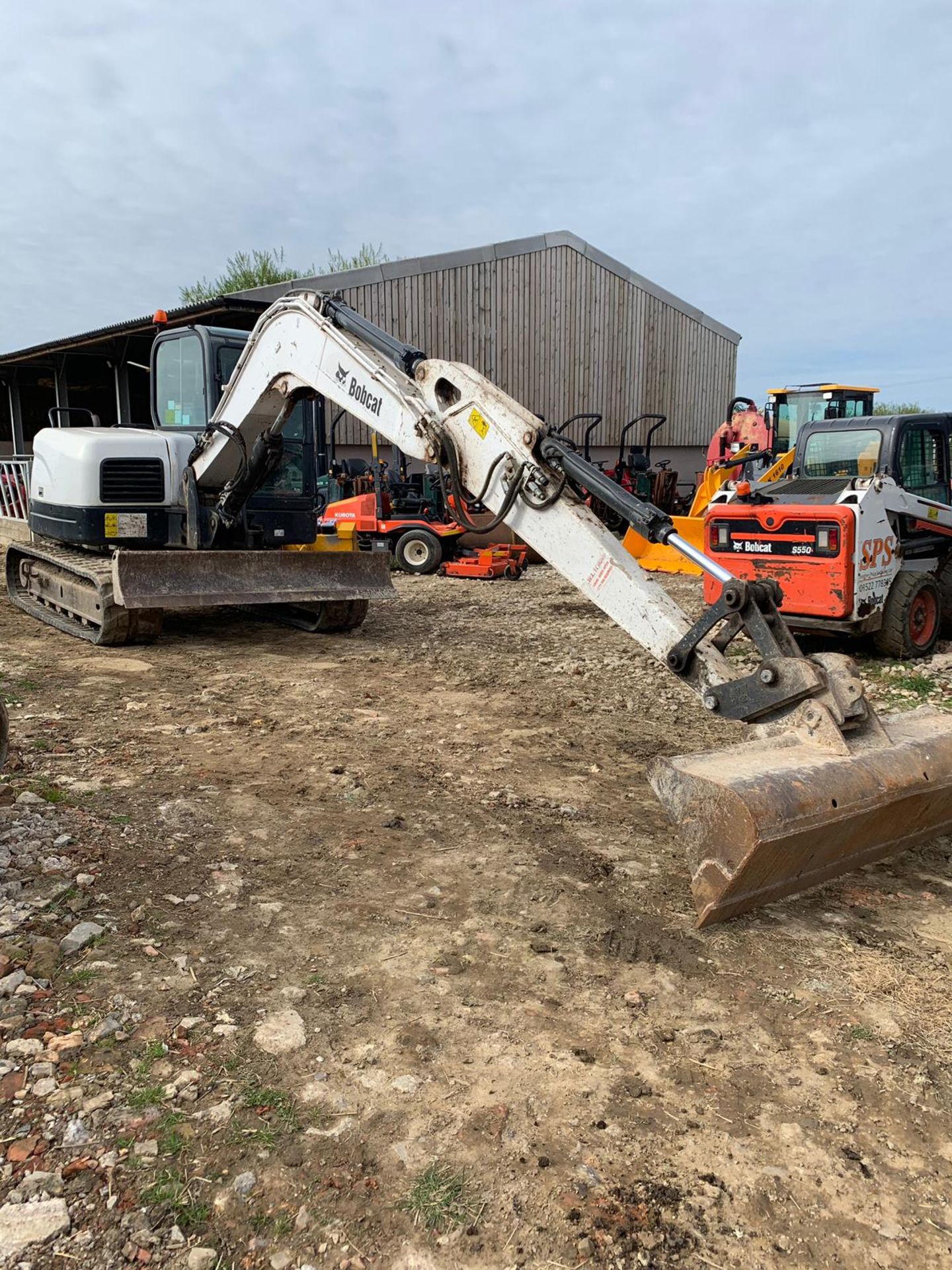 BOBCAT E80 COMPACT TRACKED EXCAVATOR, YEAR 2010, RUNS, WORKS AND DIGS *PLUS VAT* - Image 8 of 16