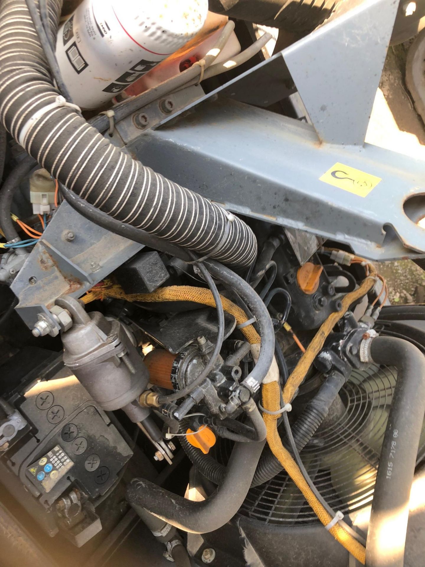 2005 ATLAS COPCO XAS36 COMPRESSOR, TOP MISSING OFF RECEIVER AS PICTURED, YANMAR ENGINE, 1400 HOURS - Image 6 of 8