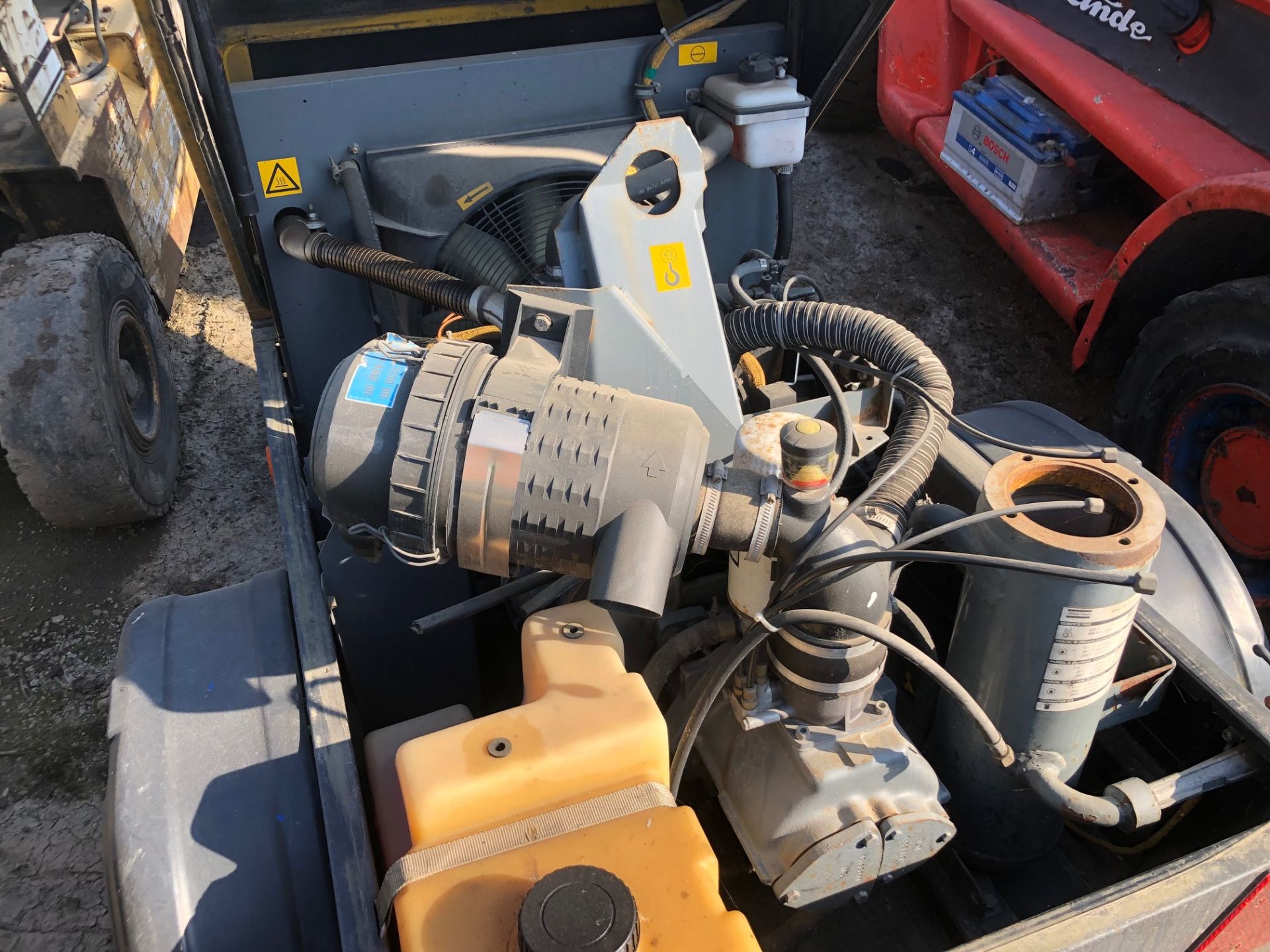 2005 ATLAS COPCO XAS36 COMPRESSOR, TOP MISSING OFF RECEIVER AS PICTURED, YANMAR ENGINE, 1400 HOURS - Image 5 of 8