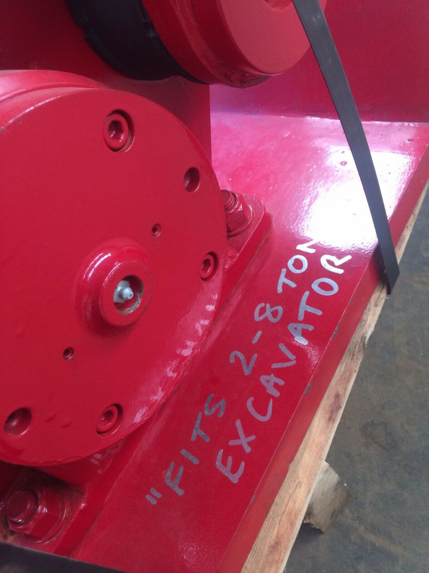 HYDRAULIC PLATE COMPACTOR TO FIT 2-8 TON EXCAVATOR, CONDITION IS NEW *PLUS VAT* - Image 2 of 3