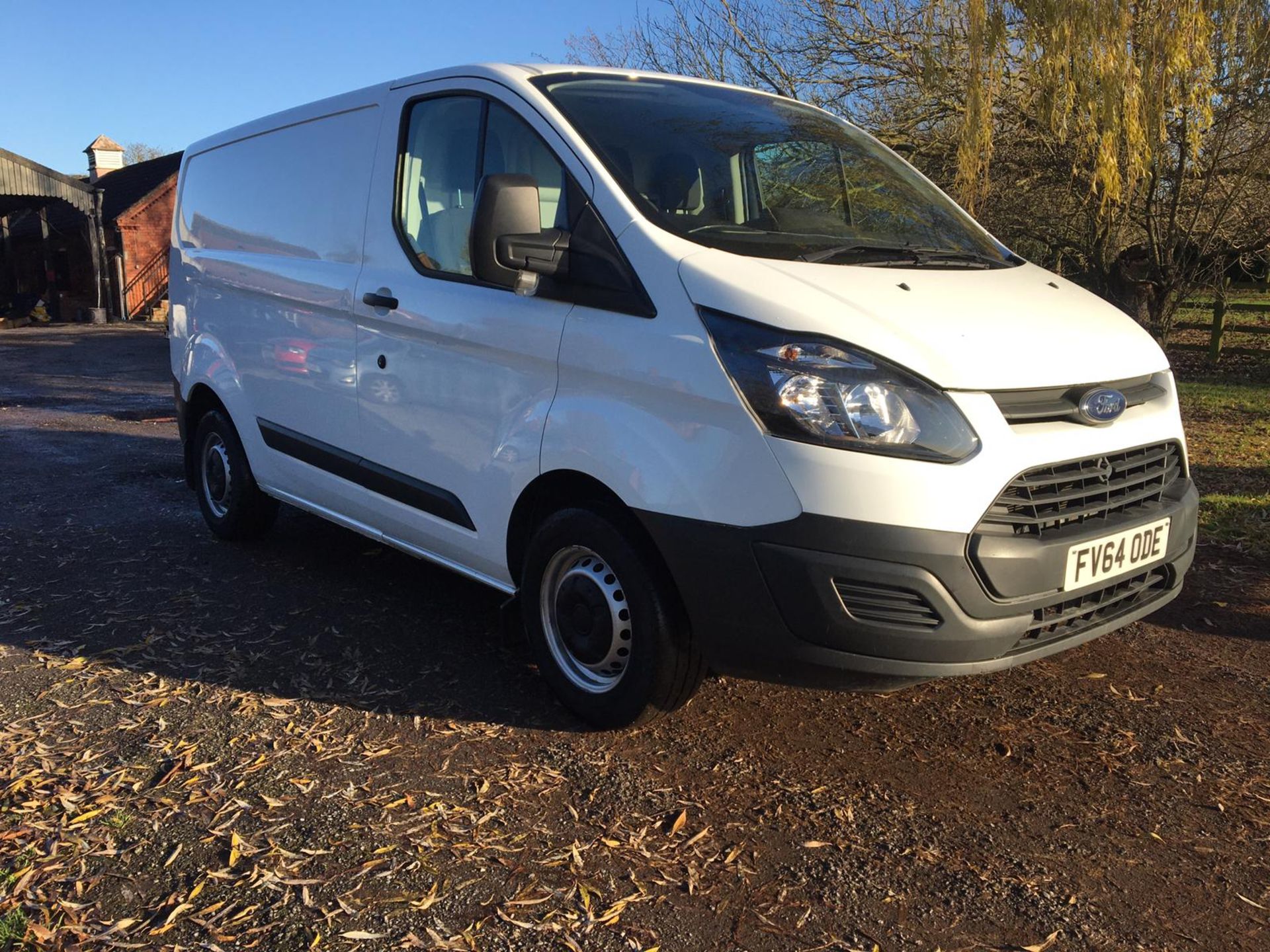 2014/64 REG FORD TRANSIT CUSTOM 270 ECO-TECH 2.2 DIESEL WHITE PANEL VAN, SHOWING 0 FORMER KEEPERS