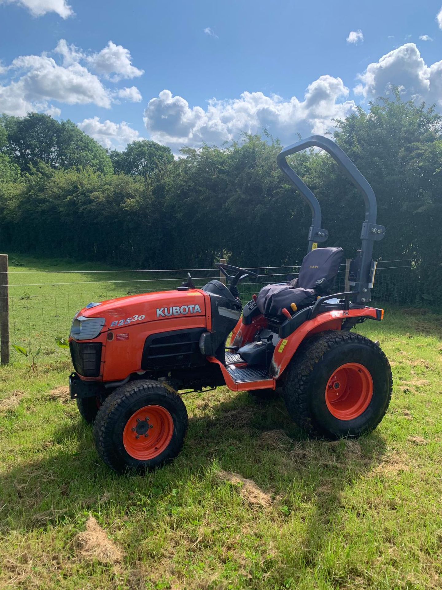 2017/17 REG KUBOTA B2530 COMPACT TRACTOR, RUNS AND WORKS, SHOWING 1989 HOURS *PLUS VAT* - Image 5 of 13