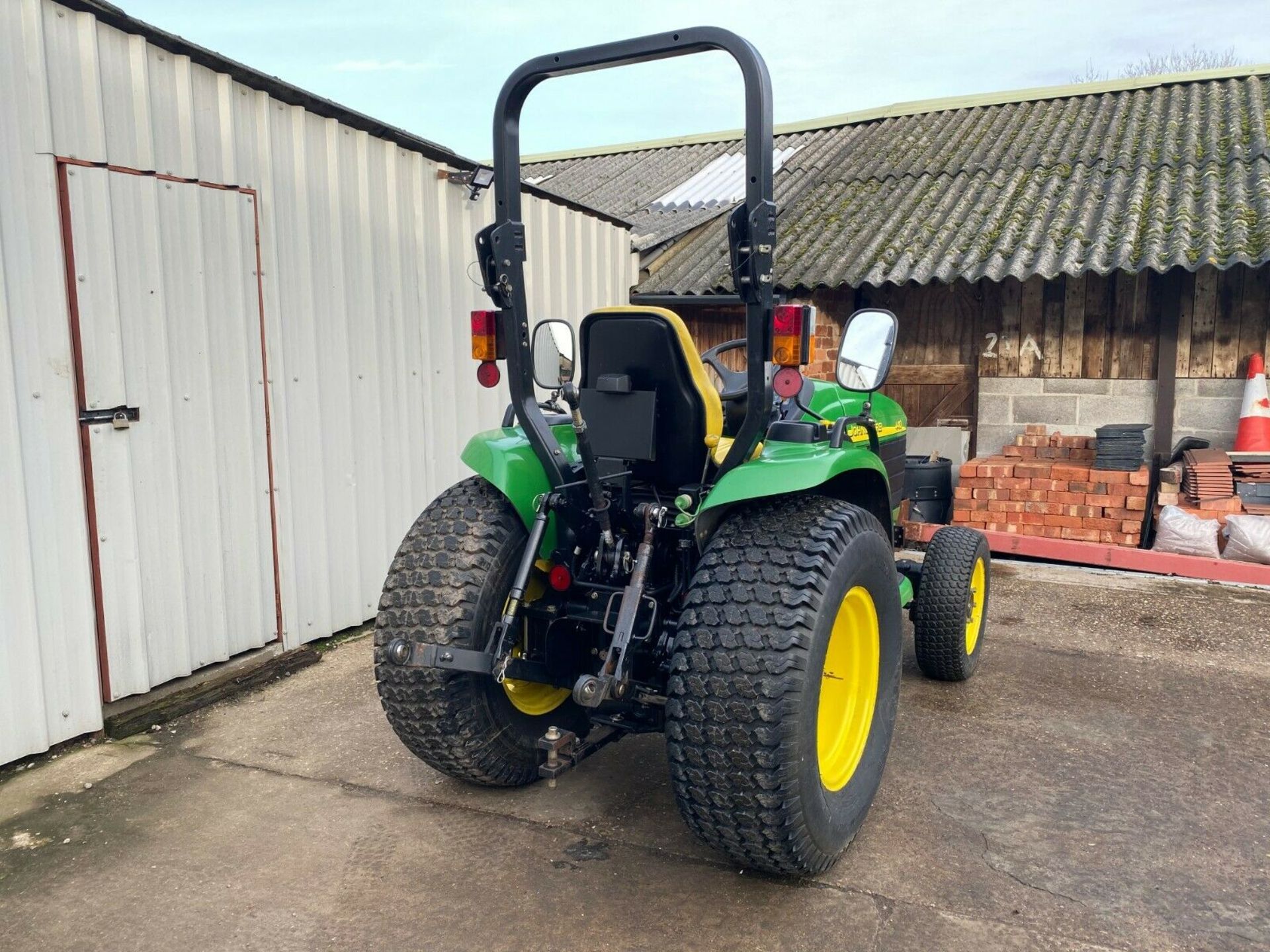 JOHN DEERE COMPACT TRACTOR 4410, 1 OWNER FROM NEW, 4X4, HYDROSTATIC DRIVE *PLUS VAT* - Image 6 of 8