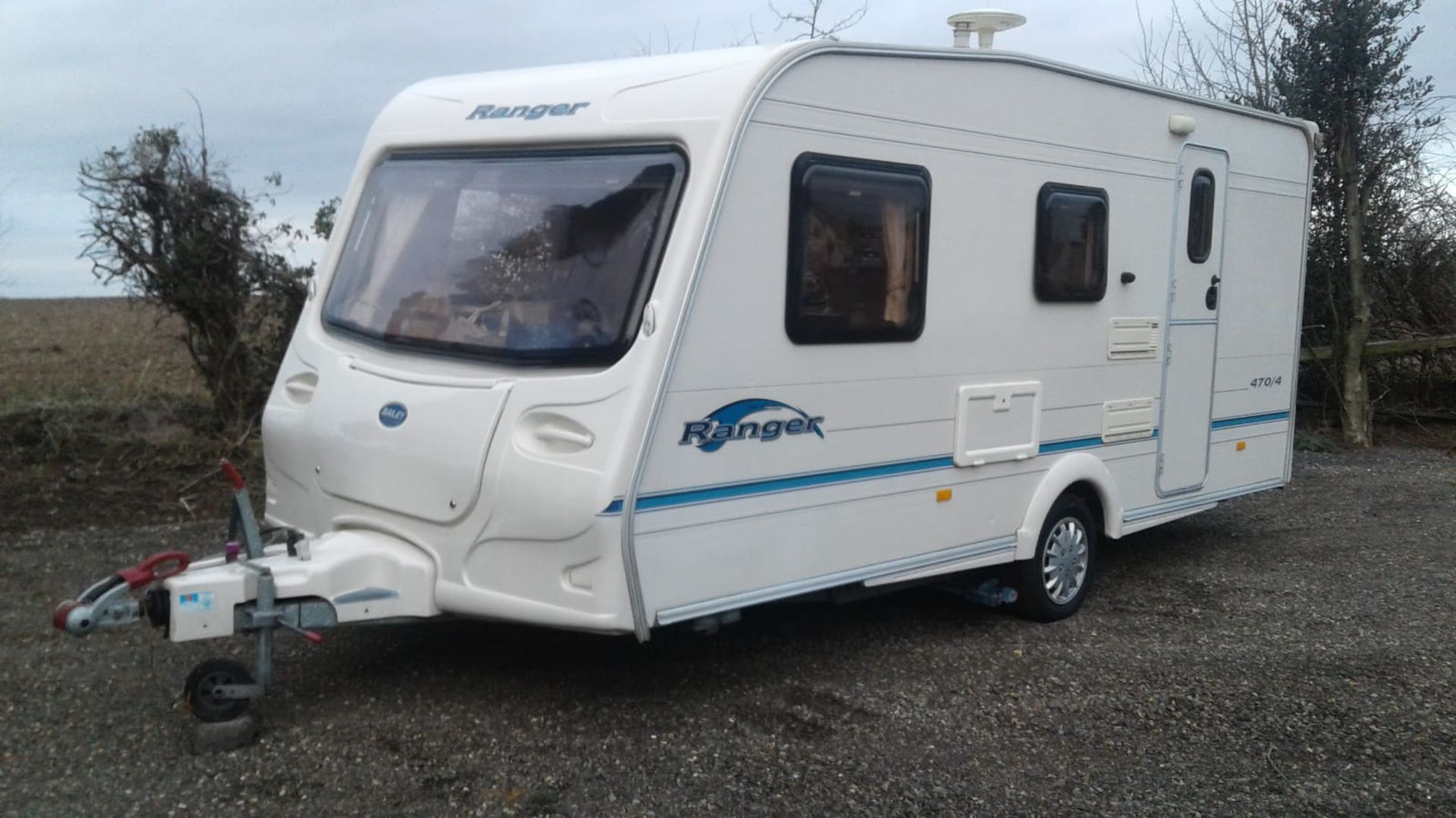 BAILEY RANGER 470/4 SINGLE AXLE 4 BERTH CARAVAN, CLEAN THROUGHOUT C/W FULL-SIZE AWNING *NO VAT*