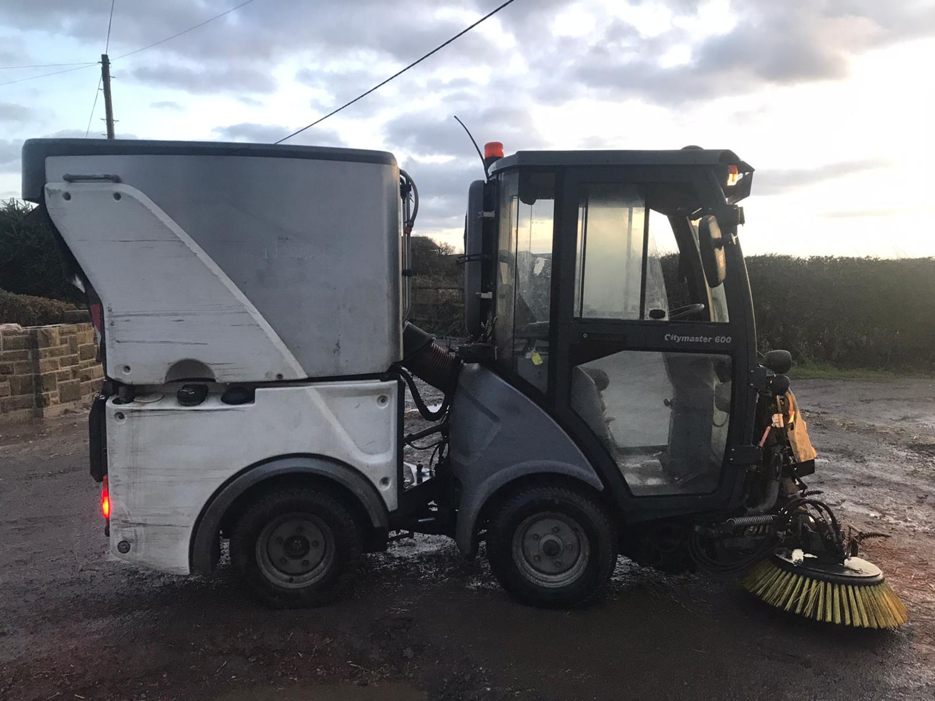 2015/15 REG HAKO CITYMASTER 600 ROADSWEEPER, RUNS, DRIVES, SWEEPS - EX COUNCIL *PLUS VAT*