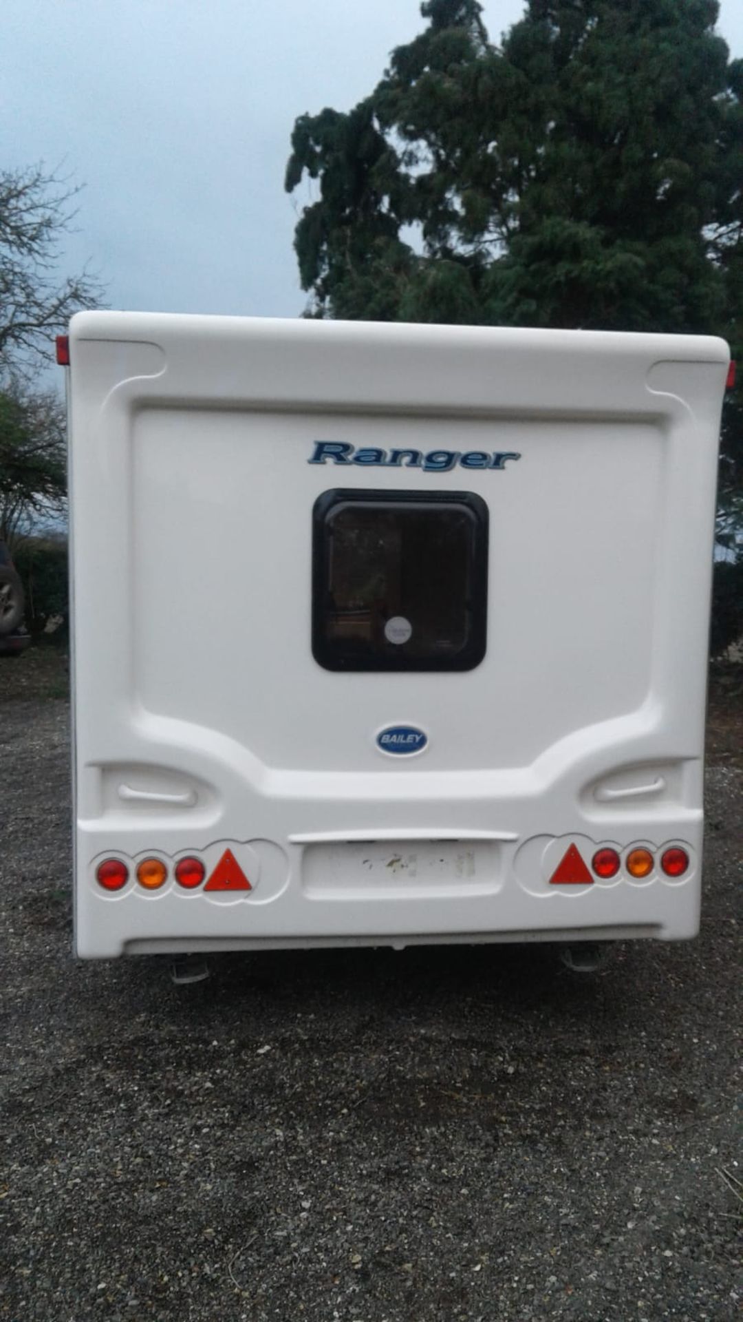 BAILEY RANGER 470/4 SINGLE AXLE 4 BERTH CARAVAN, CLEAN THROUGHOUT C/W FULL-SIZE AWNING *NO VAT* - Image 5 of 20