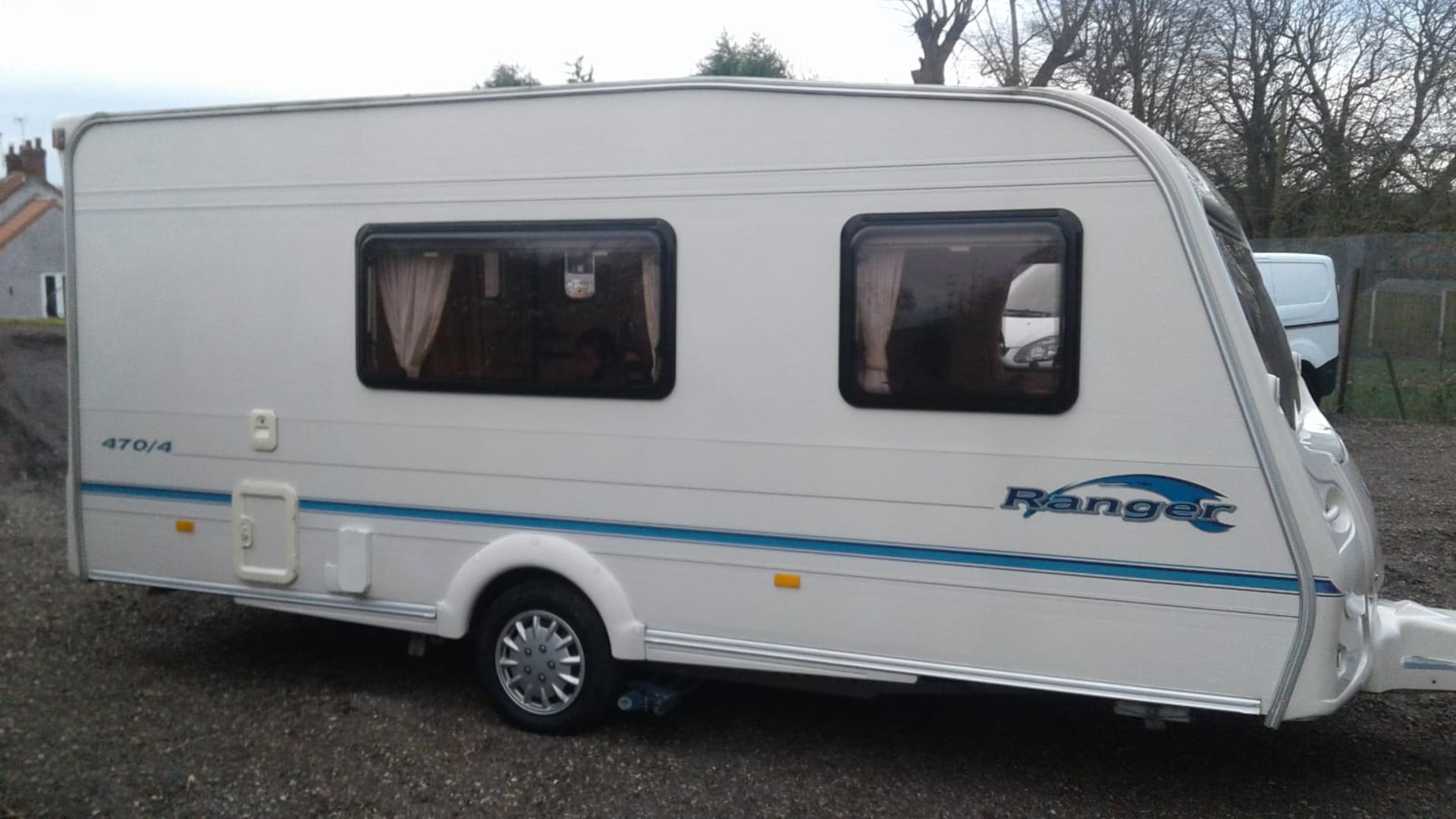 BAILEY RANGER 470/4 SINGLE AXLE 4 BERTH CARAVAN, CLEAN THROUGHOUT C/W FULL-SIZE AWNING *NO VAT* - Image 4 of 20