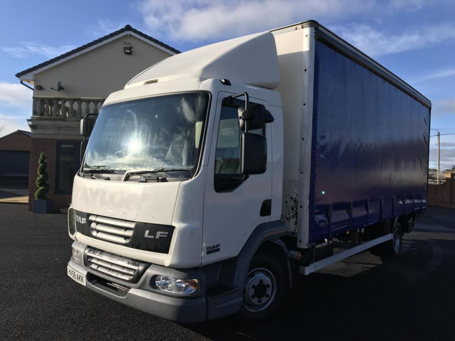 2008/58 REG DAF LF 45.160 7.5 TON 20FT CURTAIN SIDE TRUCK WITH UNDERFLOOR TAIL LIFT *PLUS VAT* - Image 2 of 13
