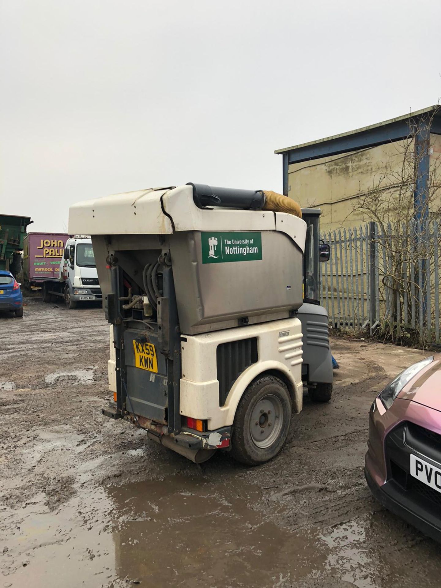 2009/59 REG HAKO ROAD SWEEPER 2.2 DIESEL, RUNS, WORKS AND SWEEPS, SHOWING 1 FORMER KEEPER *NO VAT* - Image 5 of 7