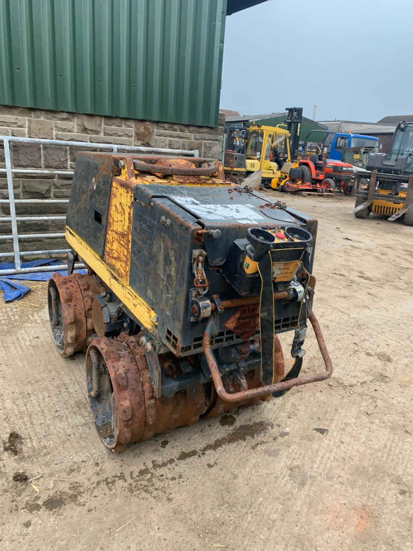 2005 BOMAG BMP 851 REMOTE CONTROL MULTI-PURPOSE WALK-BEHIND COMPACTOR, POWER 13.8 KW *PLUS VAT* - Image 2 of 9