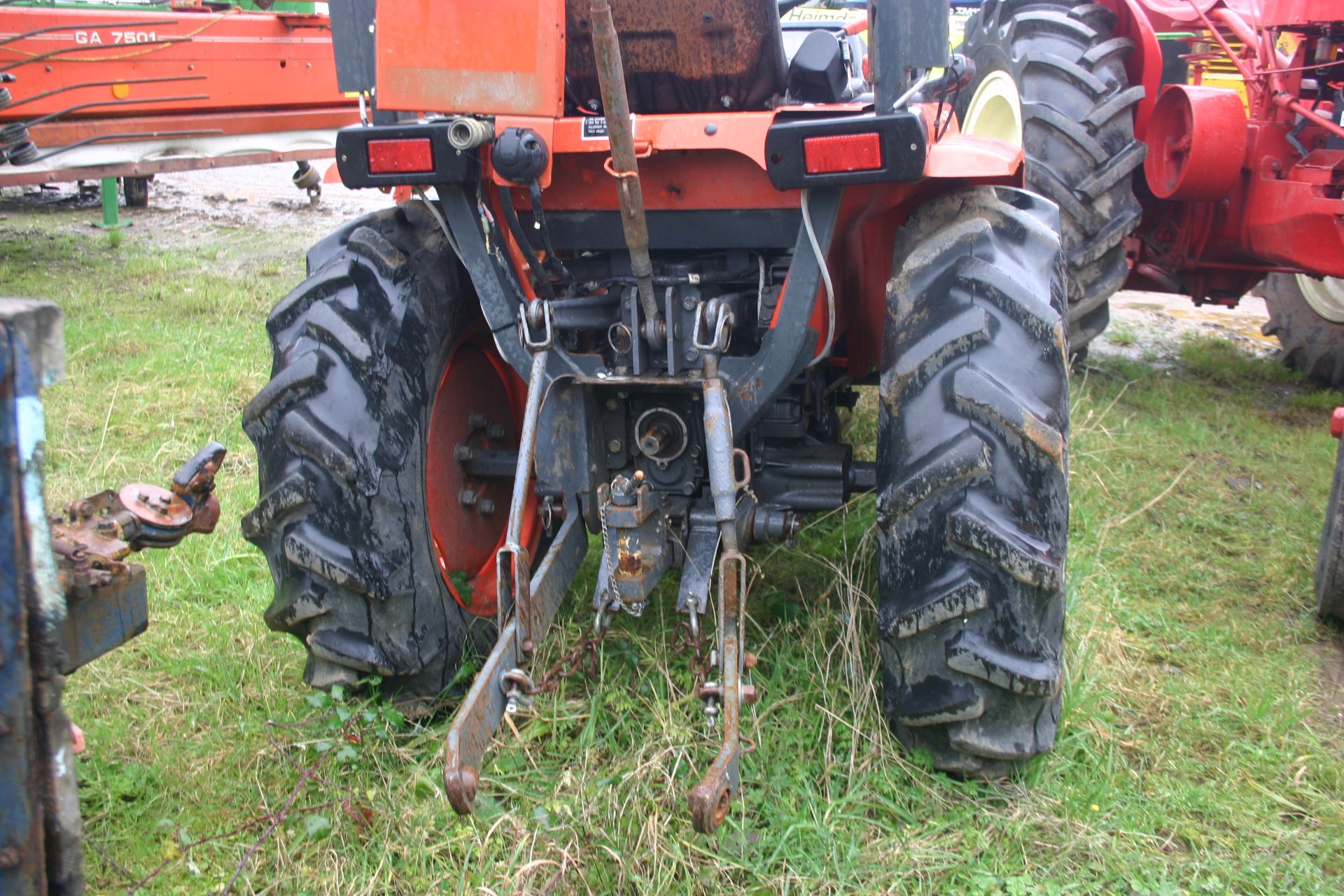 KUBOTA B2110 HST COMPACT TRACTOR 4WD, SHOWING 1189 HOURS, AGRICULTURAL TYRES *PLUS VAT* - Image 4 of 6