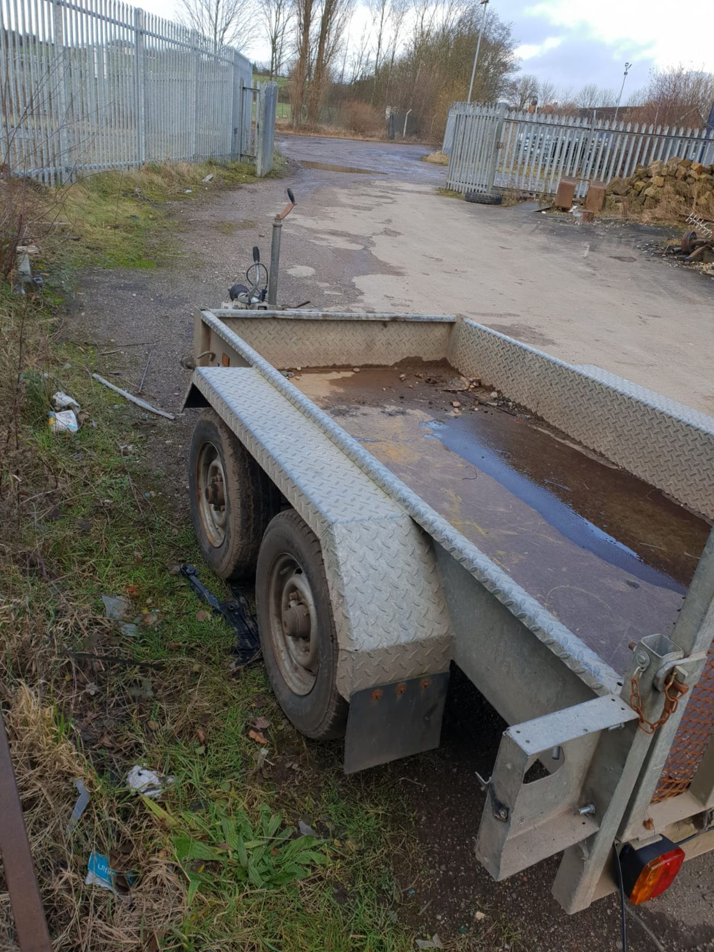 INDESPENSION TWIN AXLE MINI DIGGER PLANT TRAILER GOOD CONDITION SOLID FLOOR, GOOD TYRES *NO VAT* - Image 4 of 7