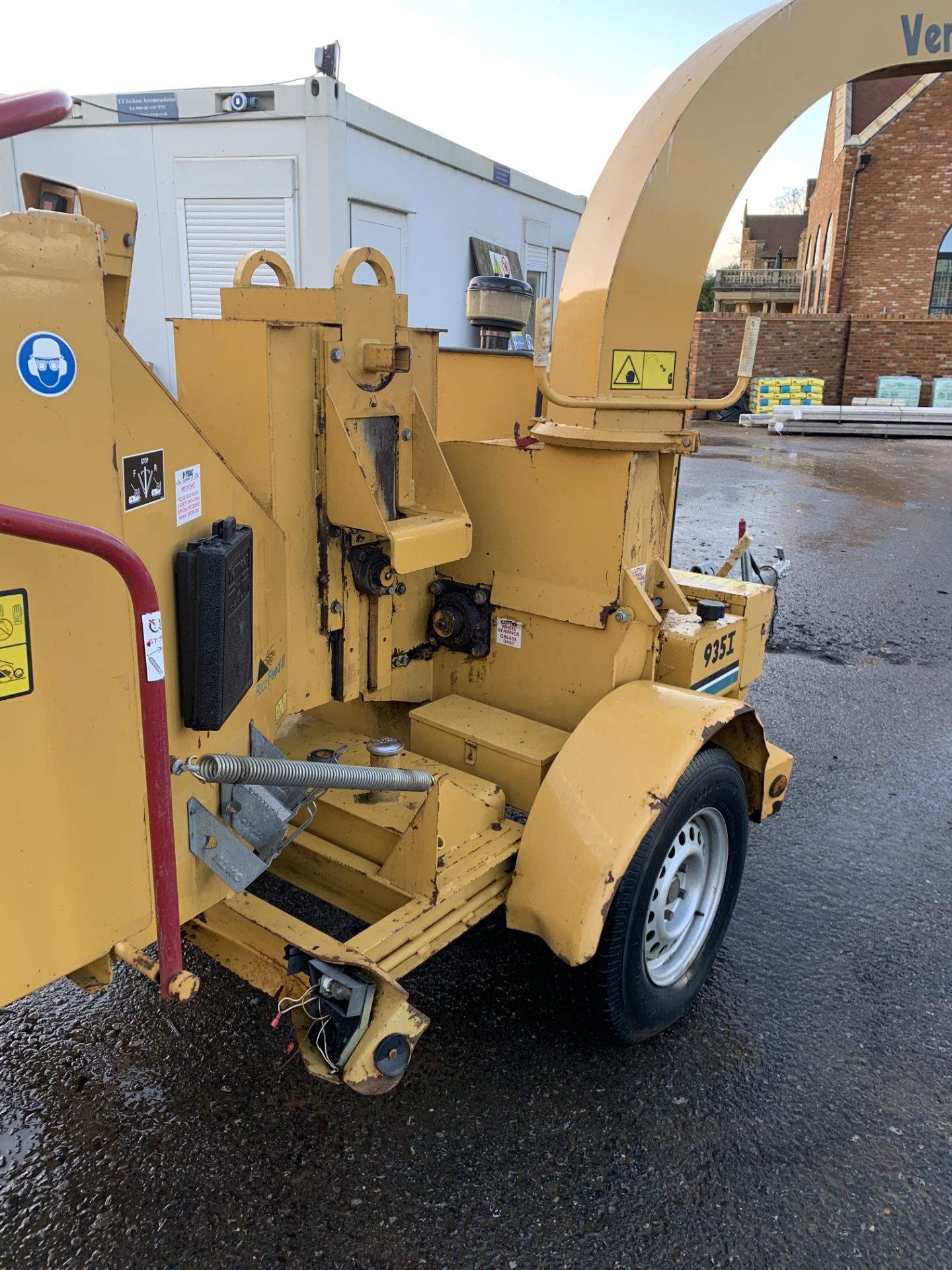 VERMEER 935I SINGLE AXLE TOWABLE WOOD CHIPPER, RUNS, WORKS AND CHIPS WELL *NO VAT* - Image 5 of 8