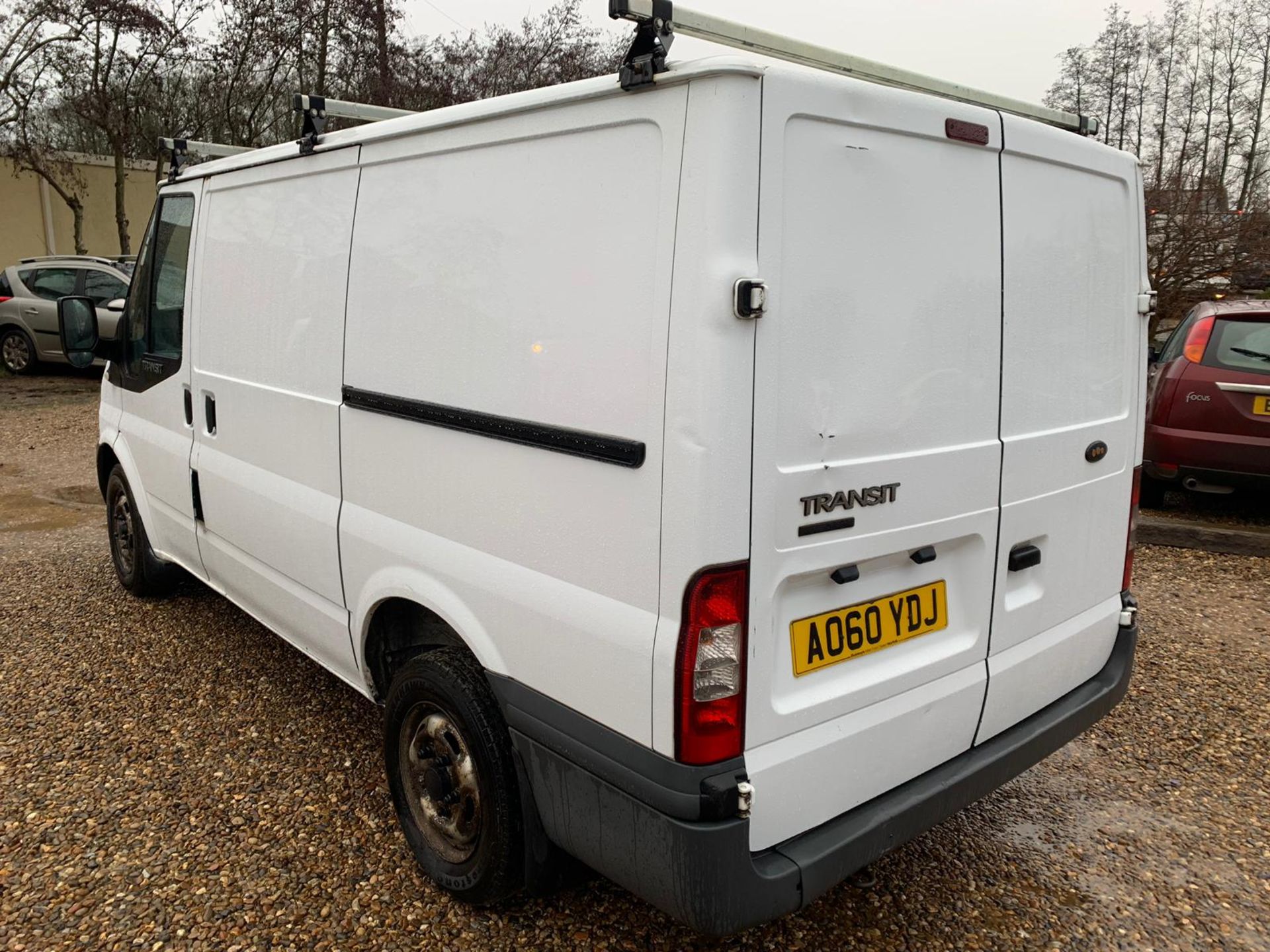 2010/60 REG FORD TRANSIT 85 T260M FWD 2.2 DIESEL WHITE PANEL VAN, SHOWING 1 FORMER KEEPER *NO VAT* - Image 4 of 13