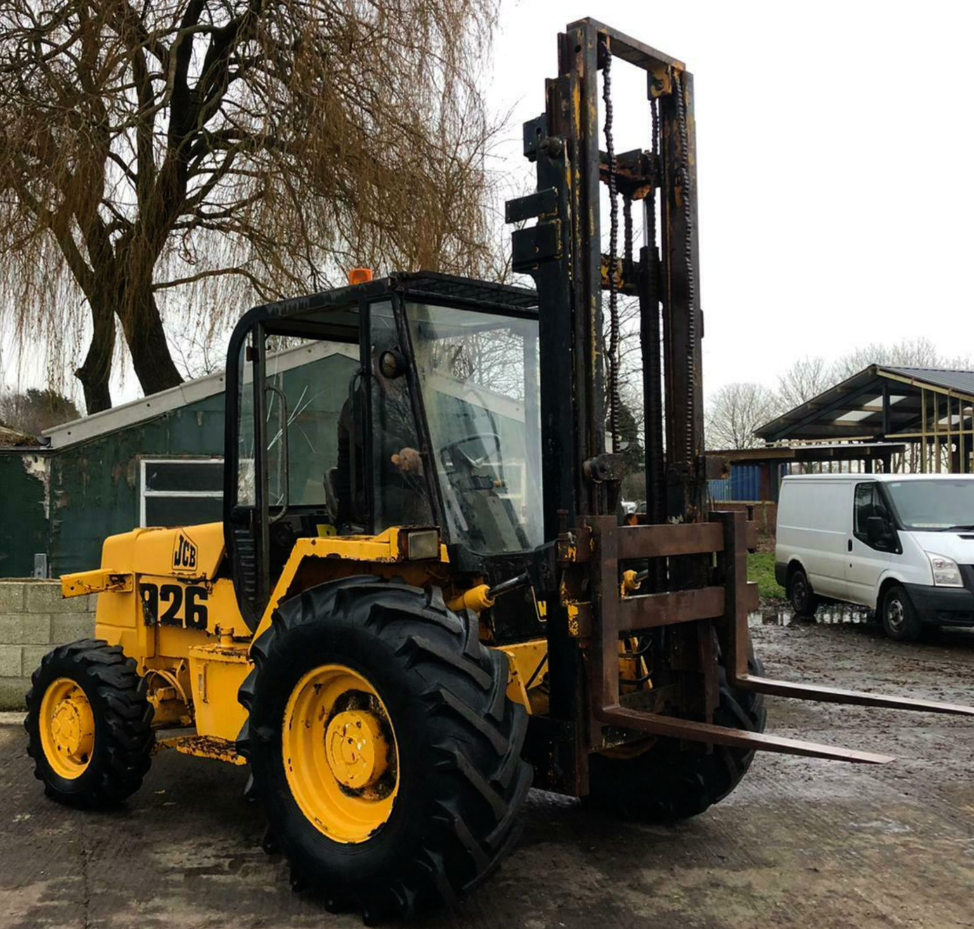 JCB 926 ROUGH TERRAIN FORK LIFT TRUCK 4 X 4 - Image 2 of 11