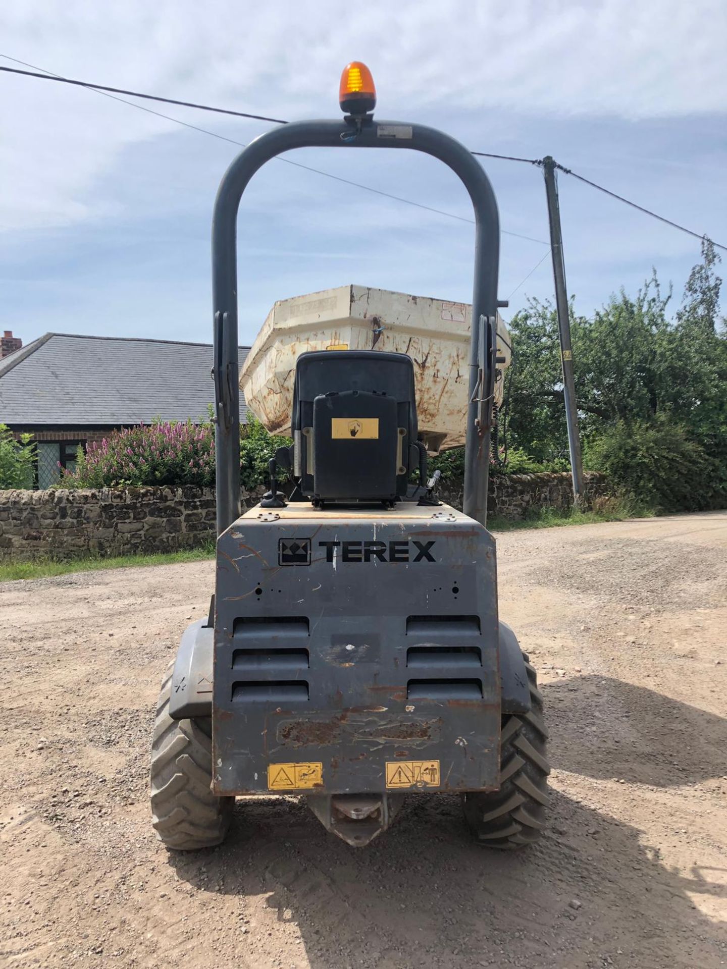 2008 BENFORD TEREX 2 TON HI-TIP SWIVEL DUMPER, RUNS AND WORKS *PLUS VAT* - Image 4 of 5