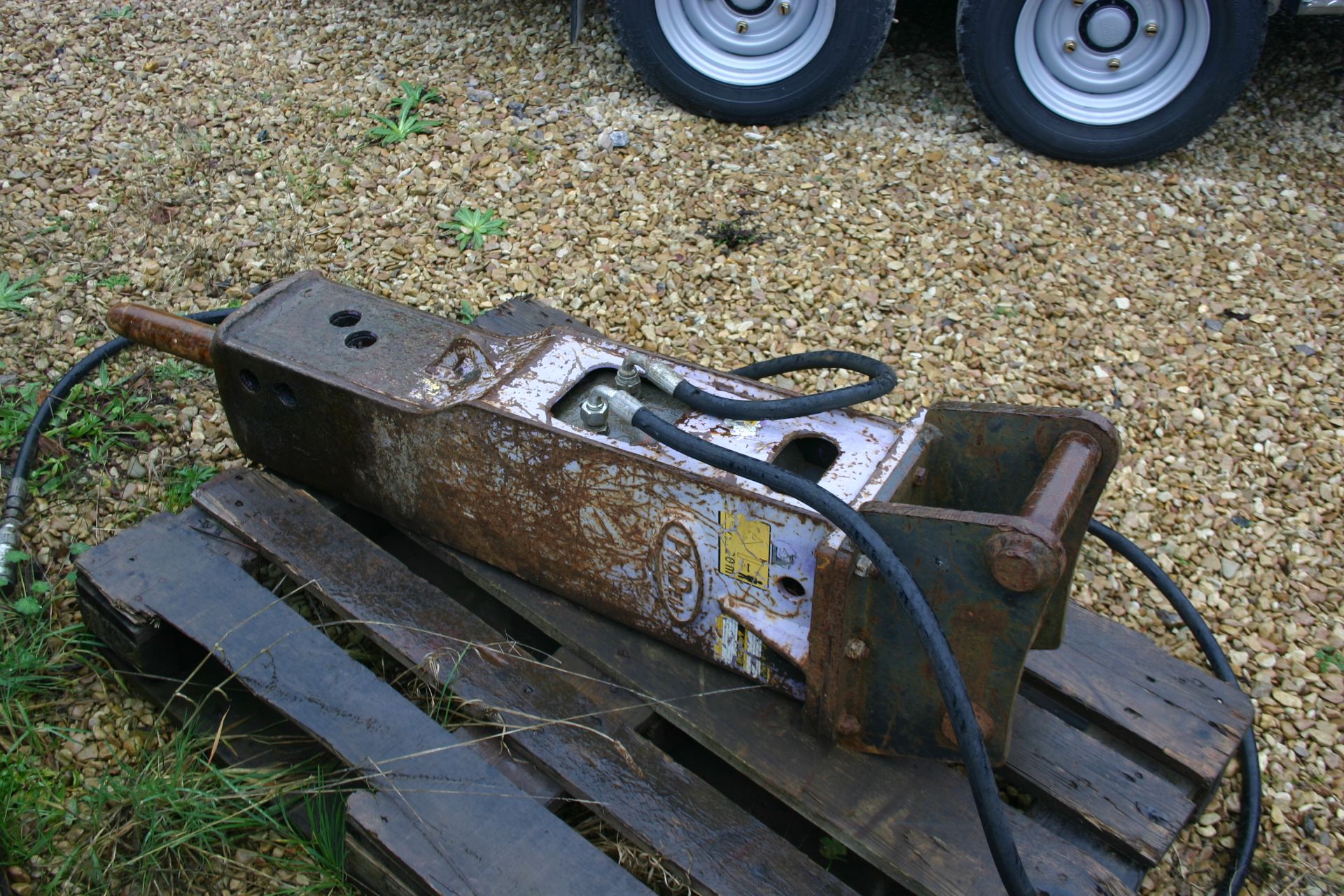PRO DEM HYDRAULIC BREAKER ATTACHMENT, BELIEVED TO BE 2005 & CAME OFF 5 TON MACHINE *PLUS VAT* - Image 3 of 3
