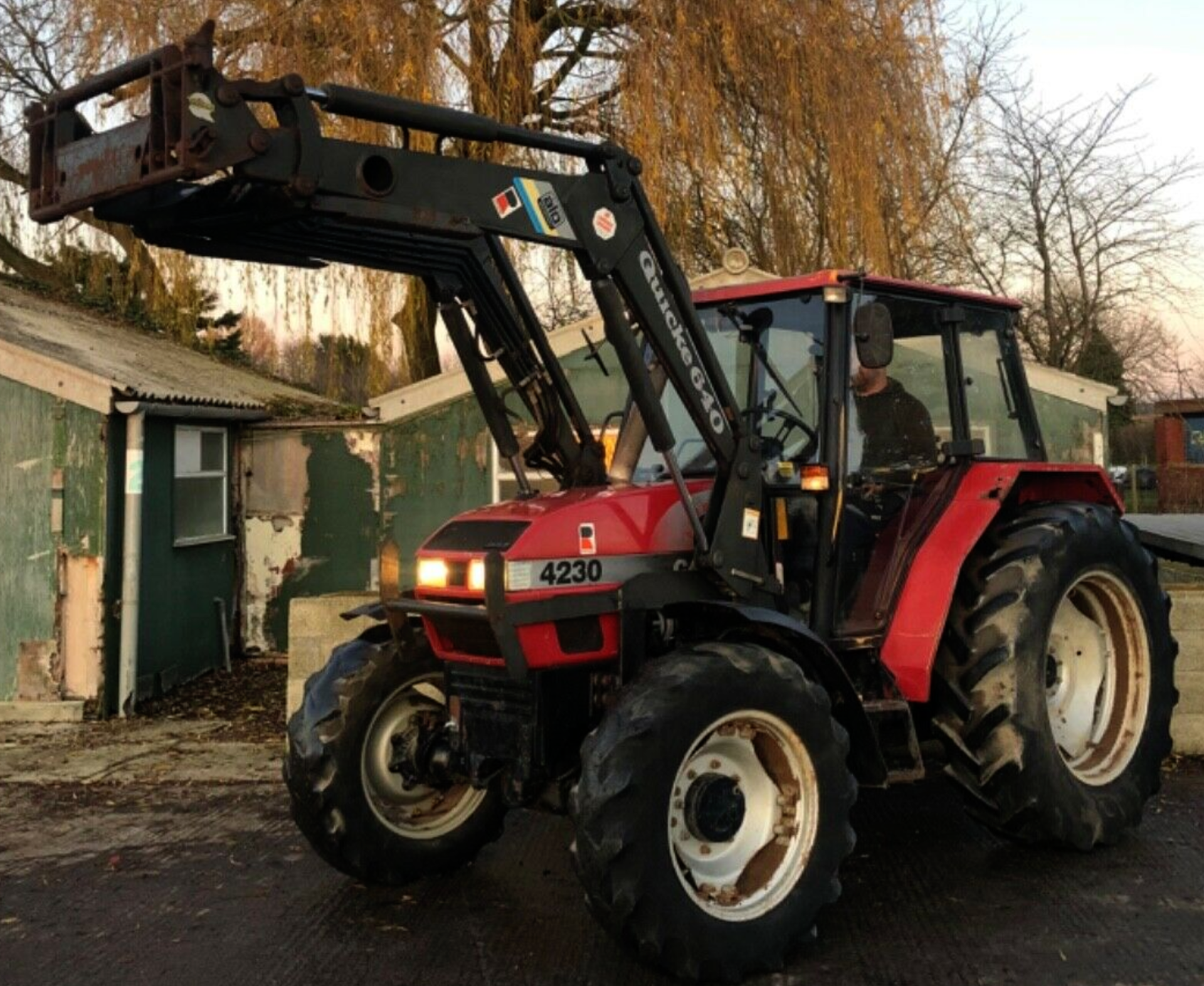 CASE 4230 QUICKE LOADER