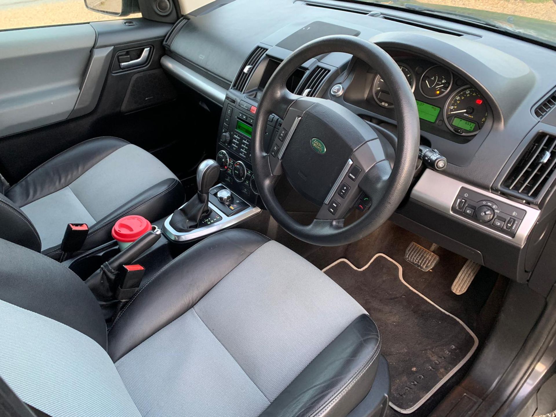 2010/10 REG LAND ROVER FREELANDER SPORT LE TD4 2.2 DIESEL AUTO 4X4, SHOWING 2 FORMER KEEPERS - Image 11 of 13