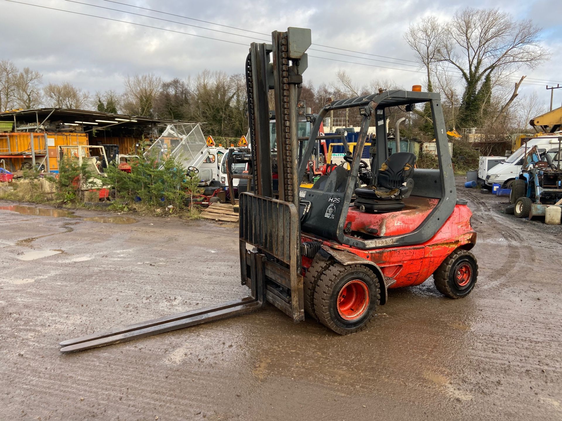 1996 LINDE H20D DIESEL FORKLIFT, PERKINS DIESEL ENGINE, RUNS AND OPERATES AS IT SHOULD *PLUS VAT* - Image 4 of 5