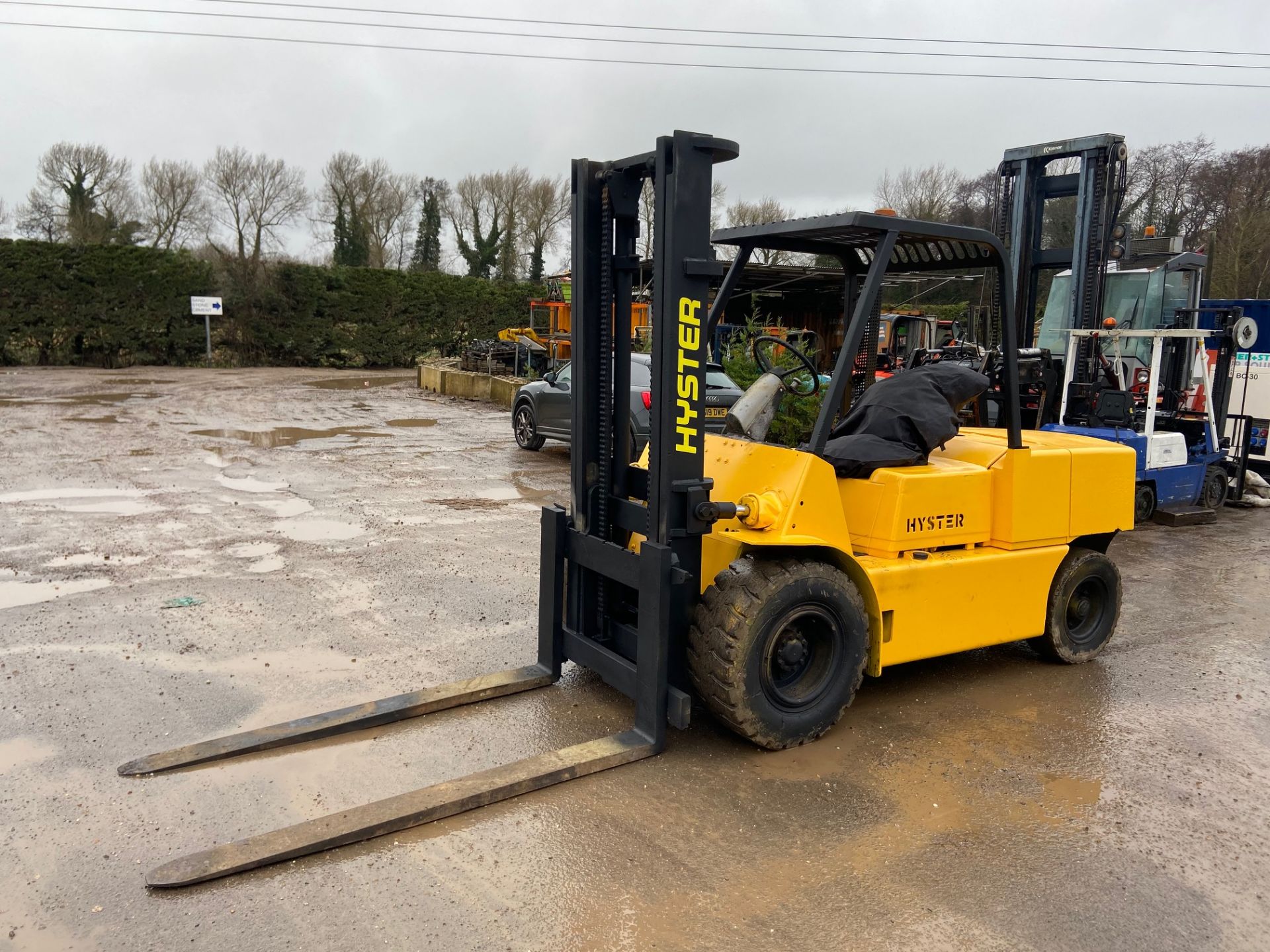 HYSTER H110 5 TON LIFT DIESEL FORKLIFT, PERKINS 4 CYLINDER ENGINE, OPERATES & WORKS AS IT SHOULD - Image 2 of 5