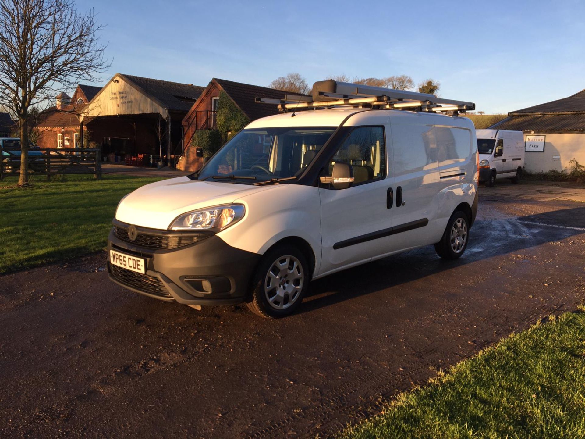 2015/65 REG FIAT DOBLO 16V MULTIJET 1.6 DIESEL WHITE PANEL VAN, SHOWING 0 FORMER KEEPERS *PLUS VAT* - Image 3 of 10